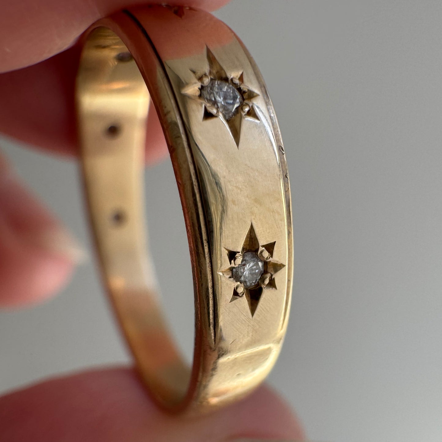 reimagined V I N T A G E // 14k yellow gold starburst trilogy band with diamonds / size 9.5 to 10