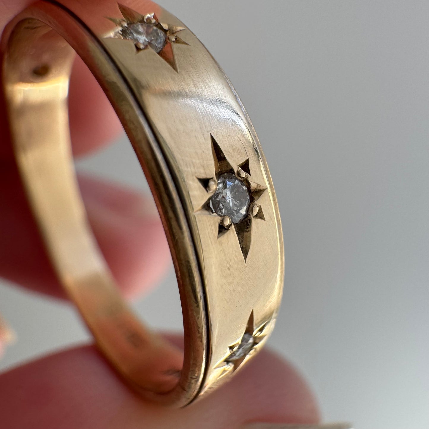 reimagined V I N T A G E // 14k yellow gold starburst trilogy band with diamonds / size 9.5 to 10