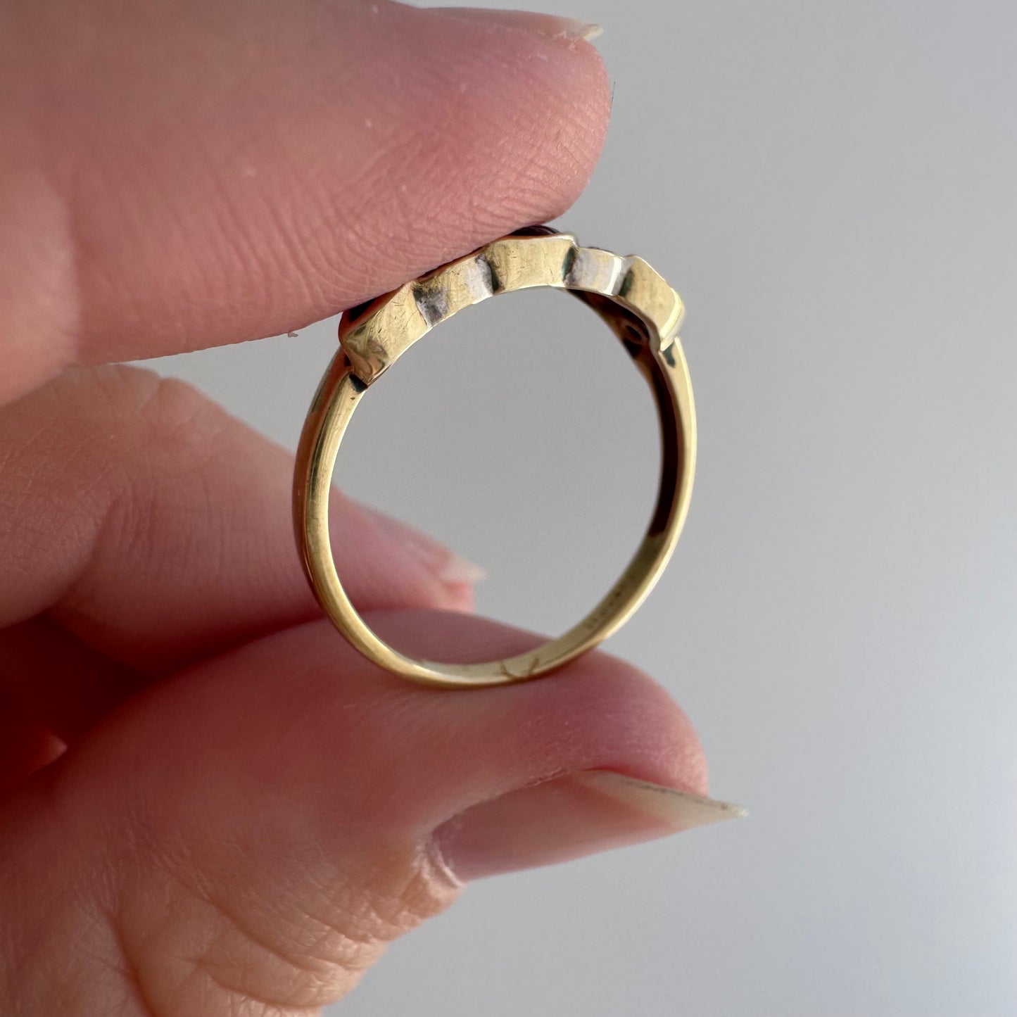 V I N T A G E // in the waves / 14k sapphire and diamond stacking band / size 5.75