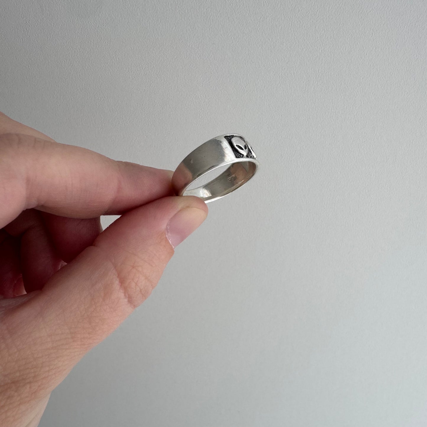 E S T A T E // new old stock bands / sterling silver alien trilogy tapered wide bands