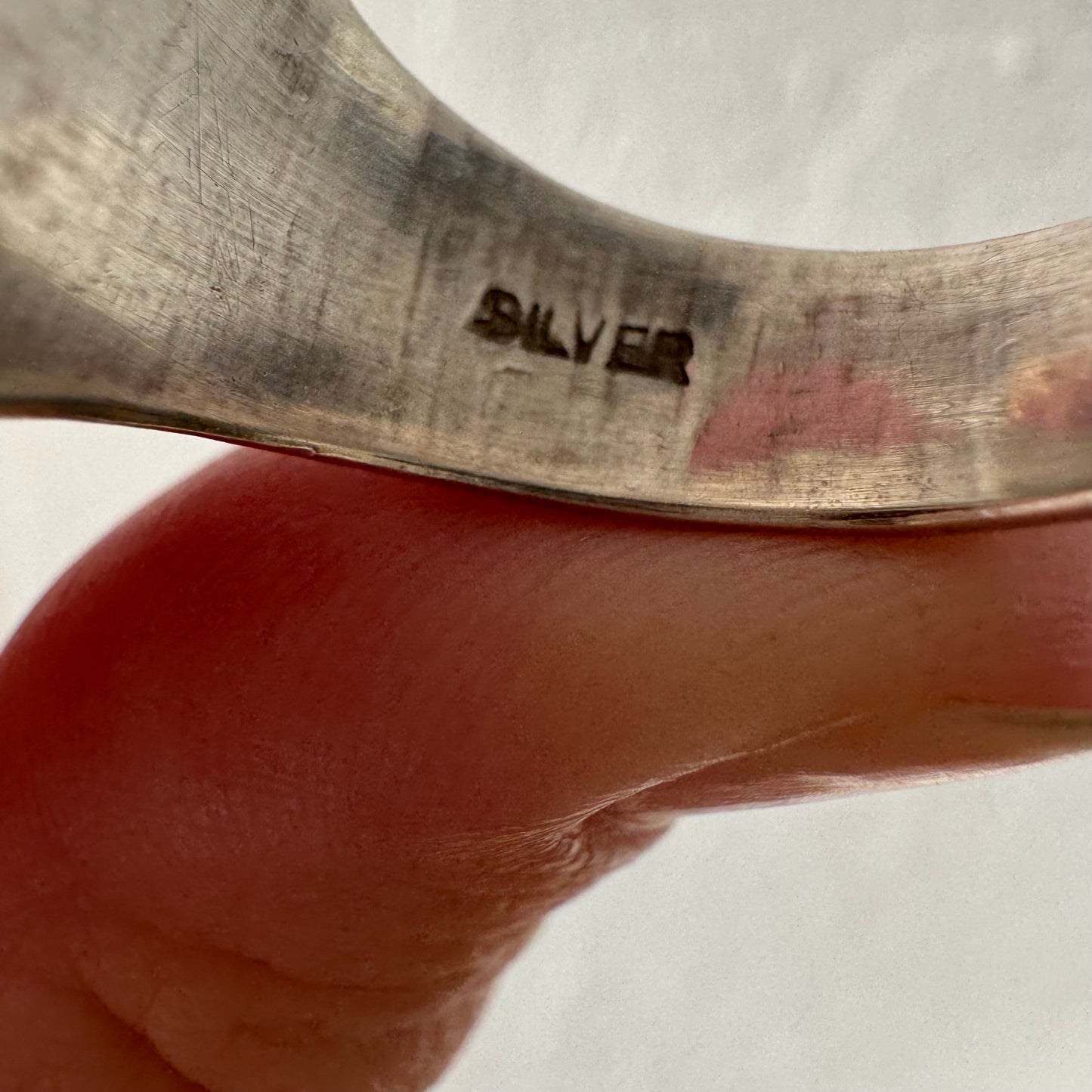 V I N T A G E // significant peak / sterling silver mountain scene signet ring / size 9 to 9.5