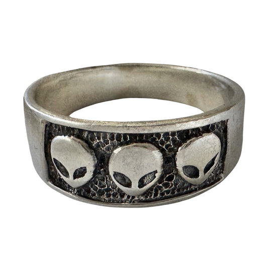 E S T A T E // new old stock bands / sterling silver alien trilogy tapered wide bands