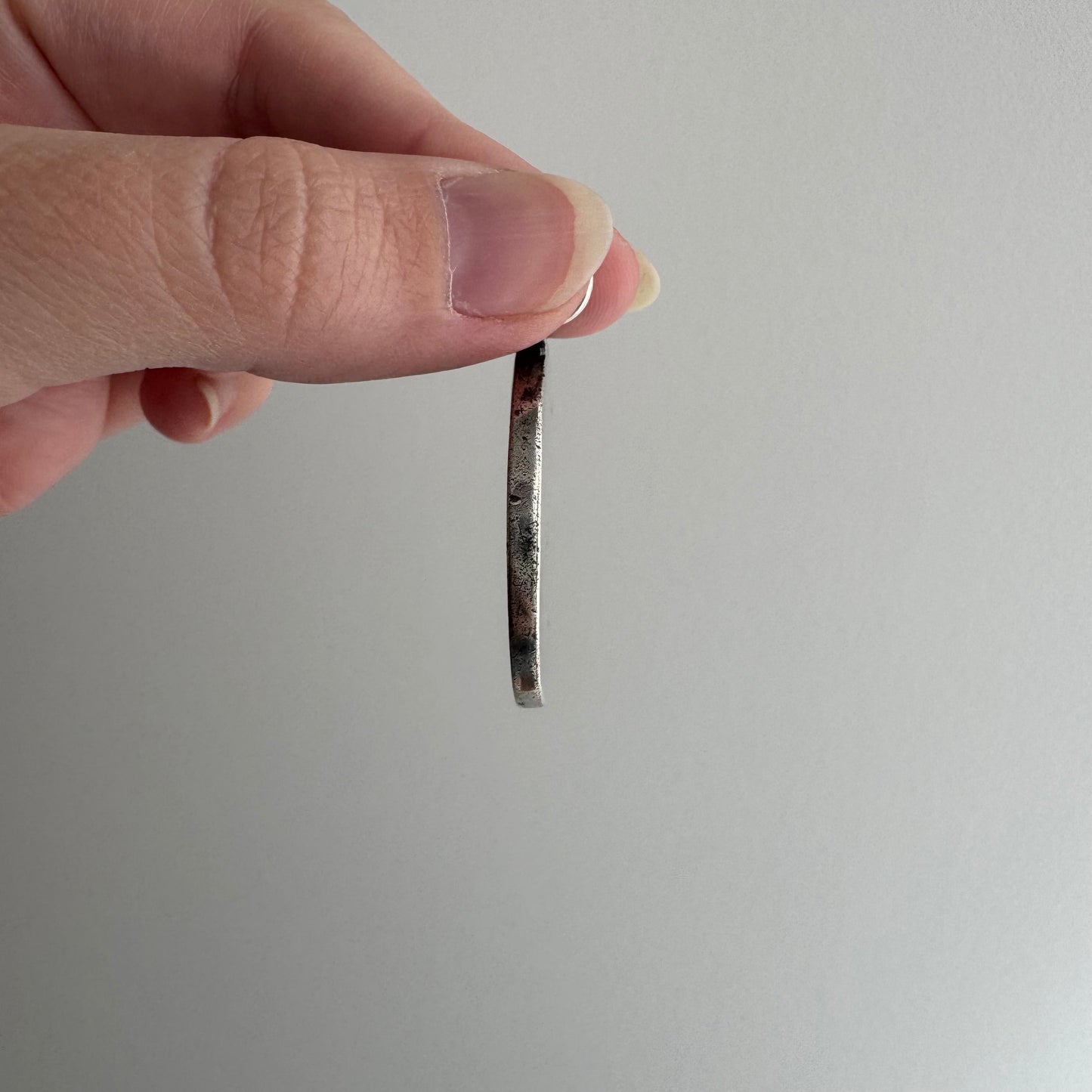 V I N T A G E // psychedelic skateboarding foo dog lion / sterling silver and abalone / a pendant