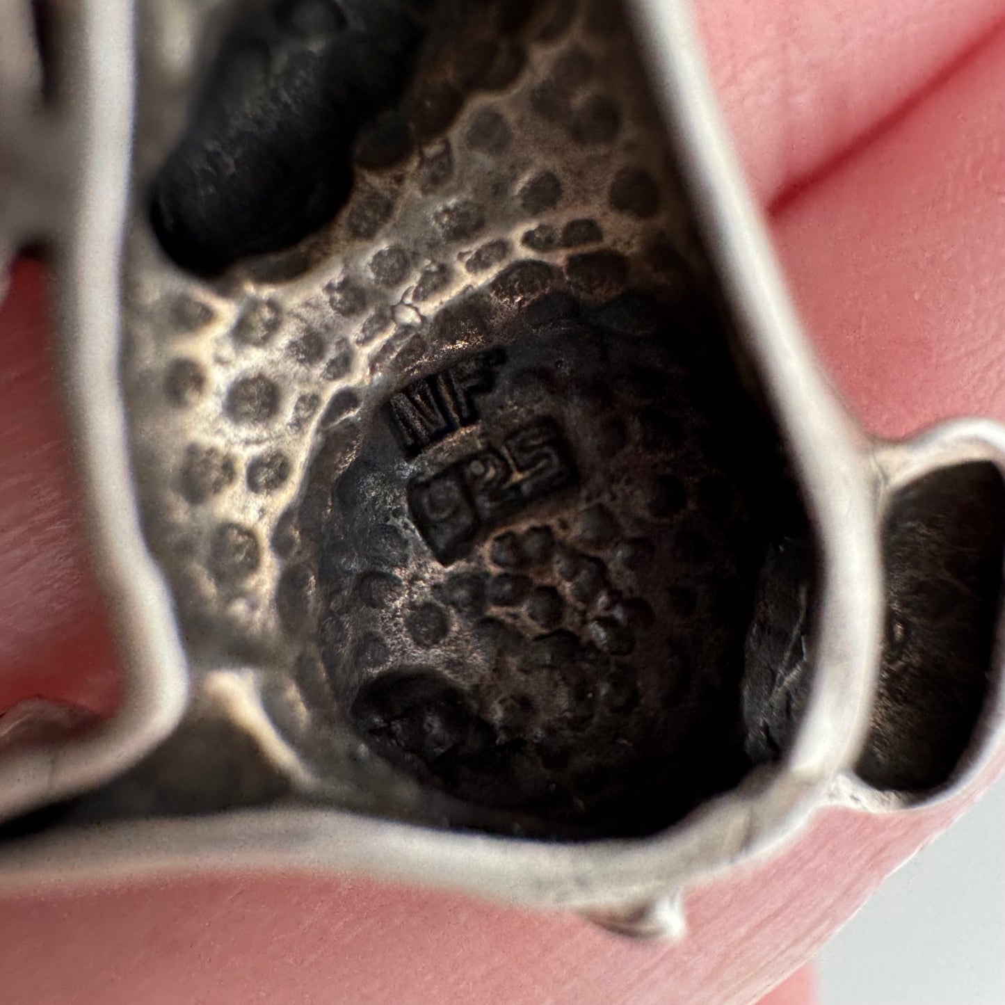 V I N T A G E // lucky rabbit / sterling silver seated bunny with an egg / a  pendant