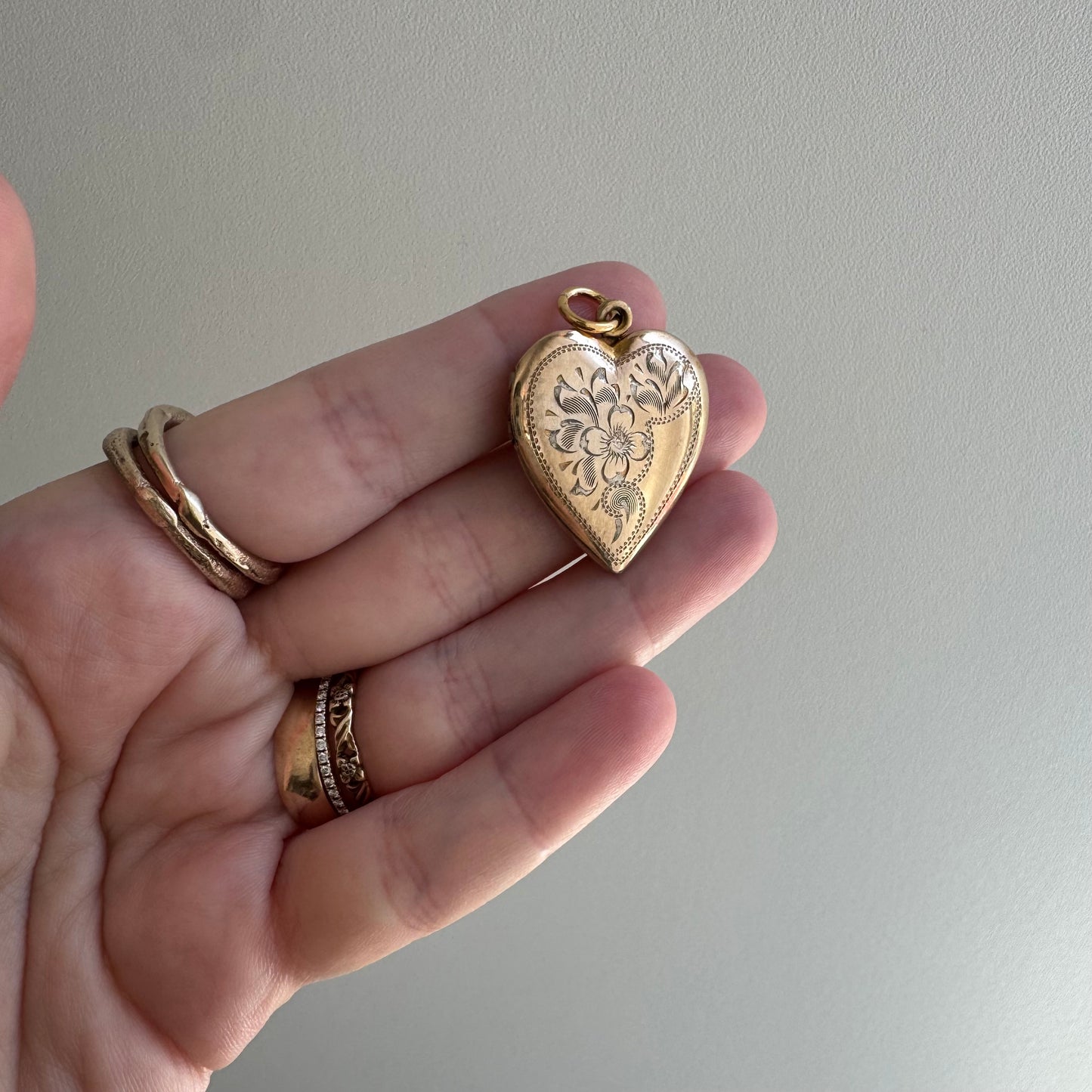 V I N T A G E // retro forget me not / 1940s 10k GF over sterling silver heart locket / a pendant