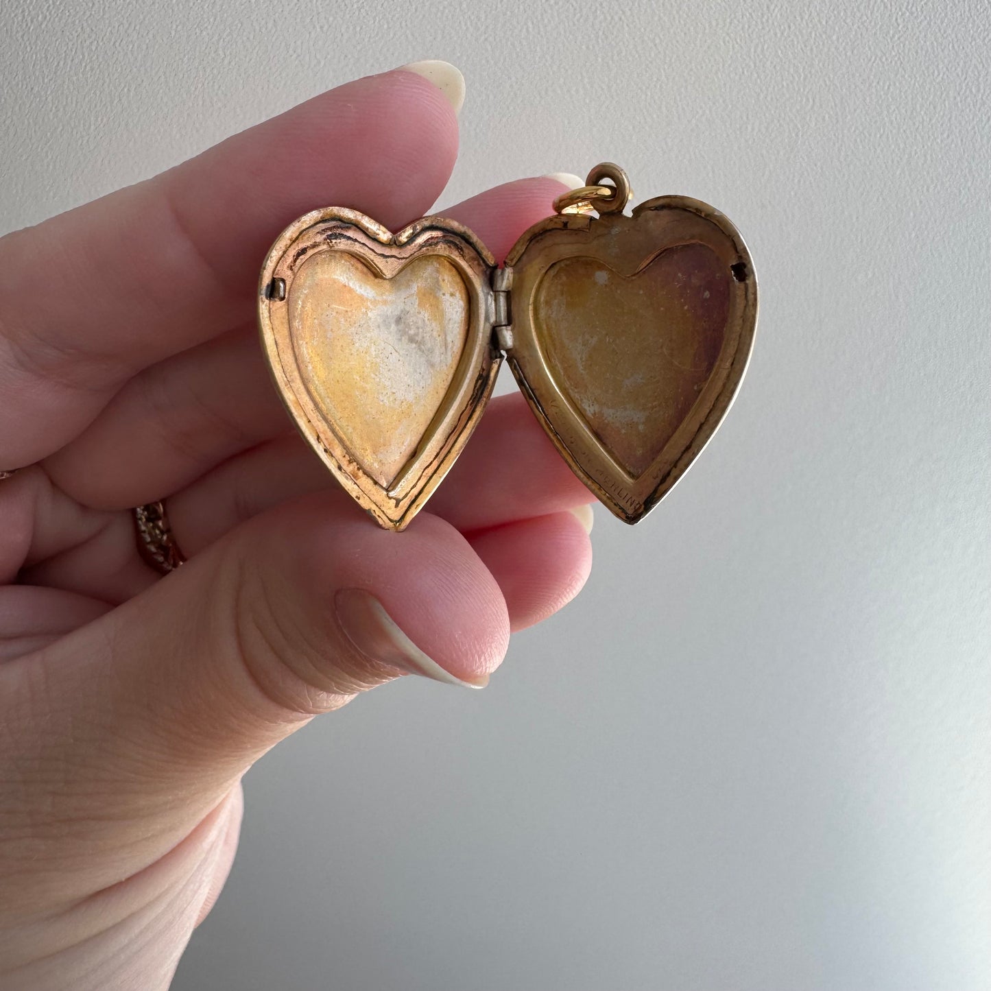 V I N T A G E // retro forget me not / 1940s 10k GF over sterling silver heart locket / a pendant