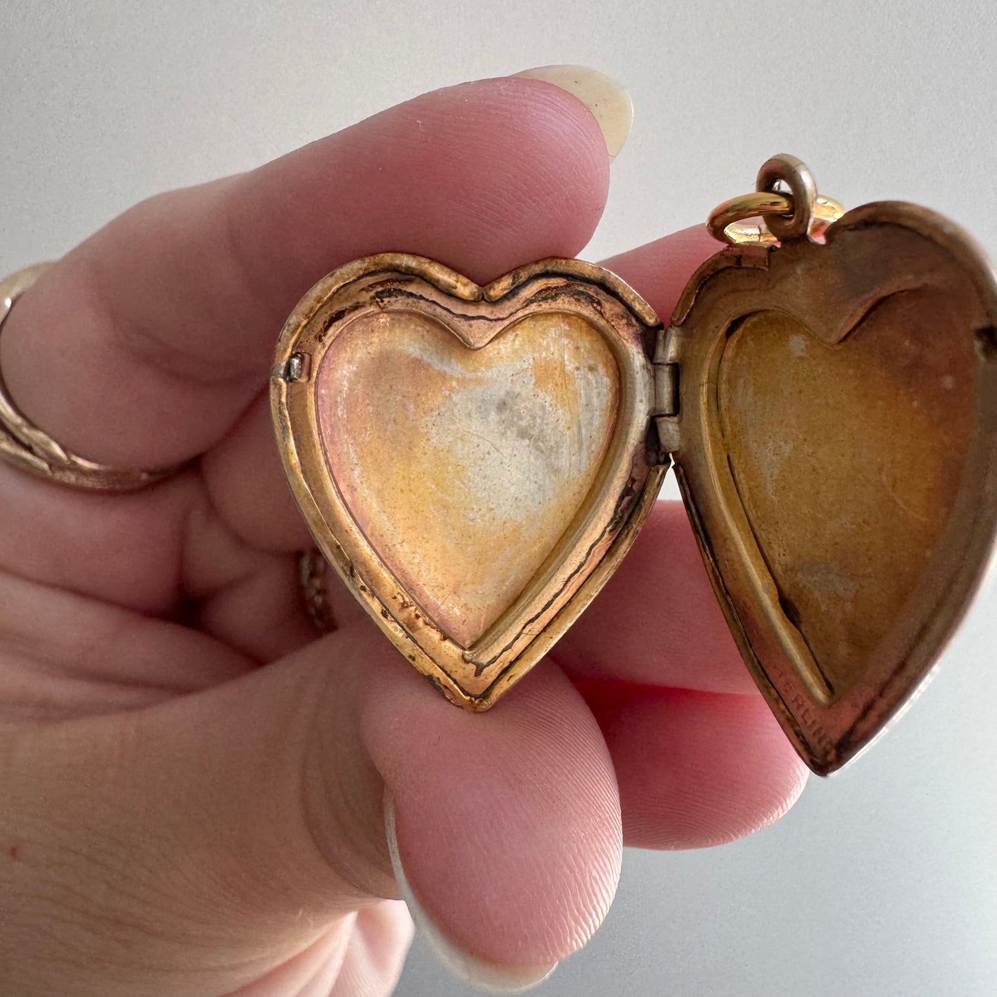 V I N T A G E // retro forget me not / 1940s 10k GF over sterling silver heart locket / a pendant