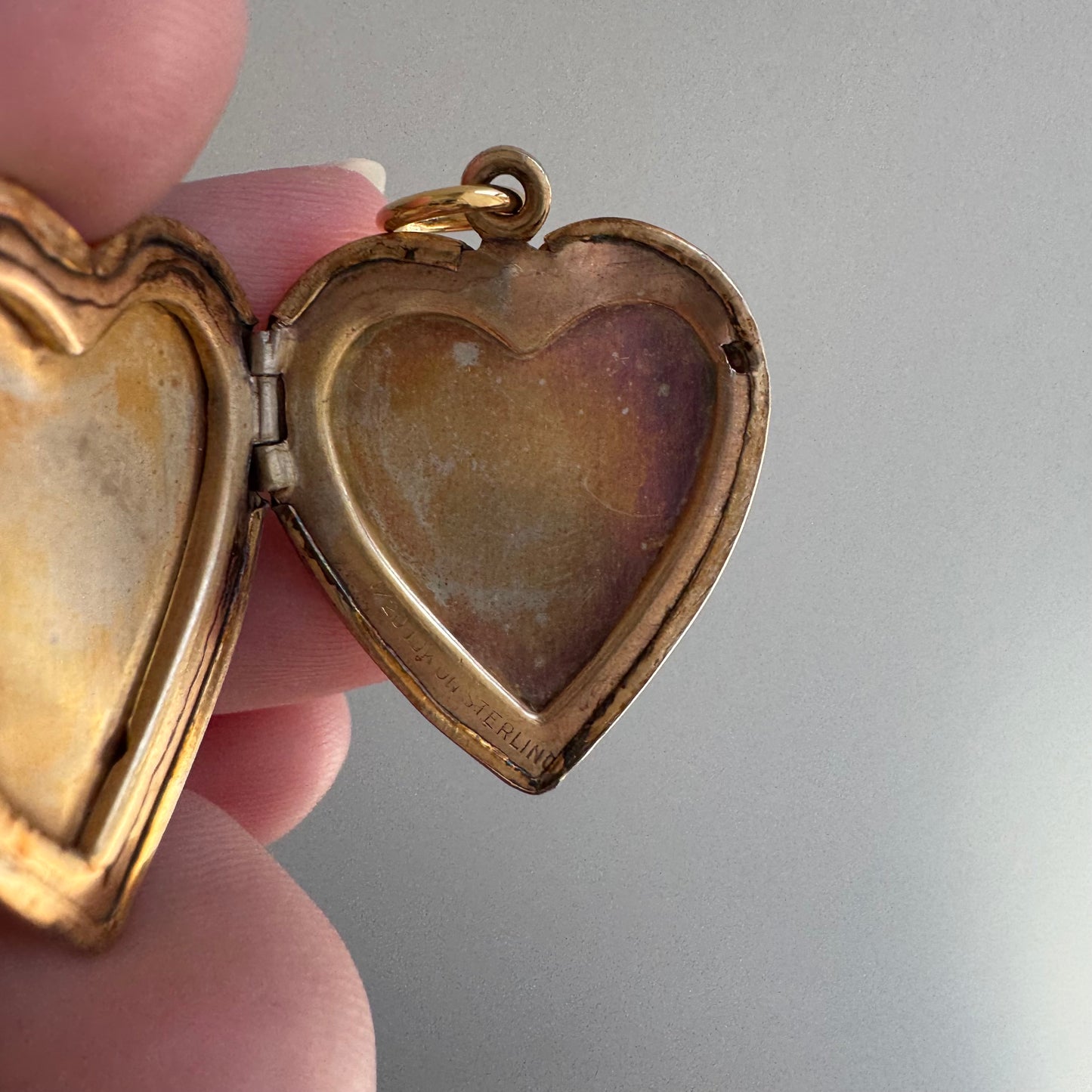 V I N T A G E // retro forget me not / 1940s 10k GF over sterling silver heart locket / a pendant