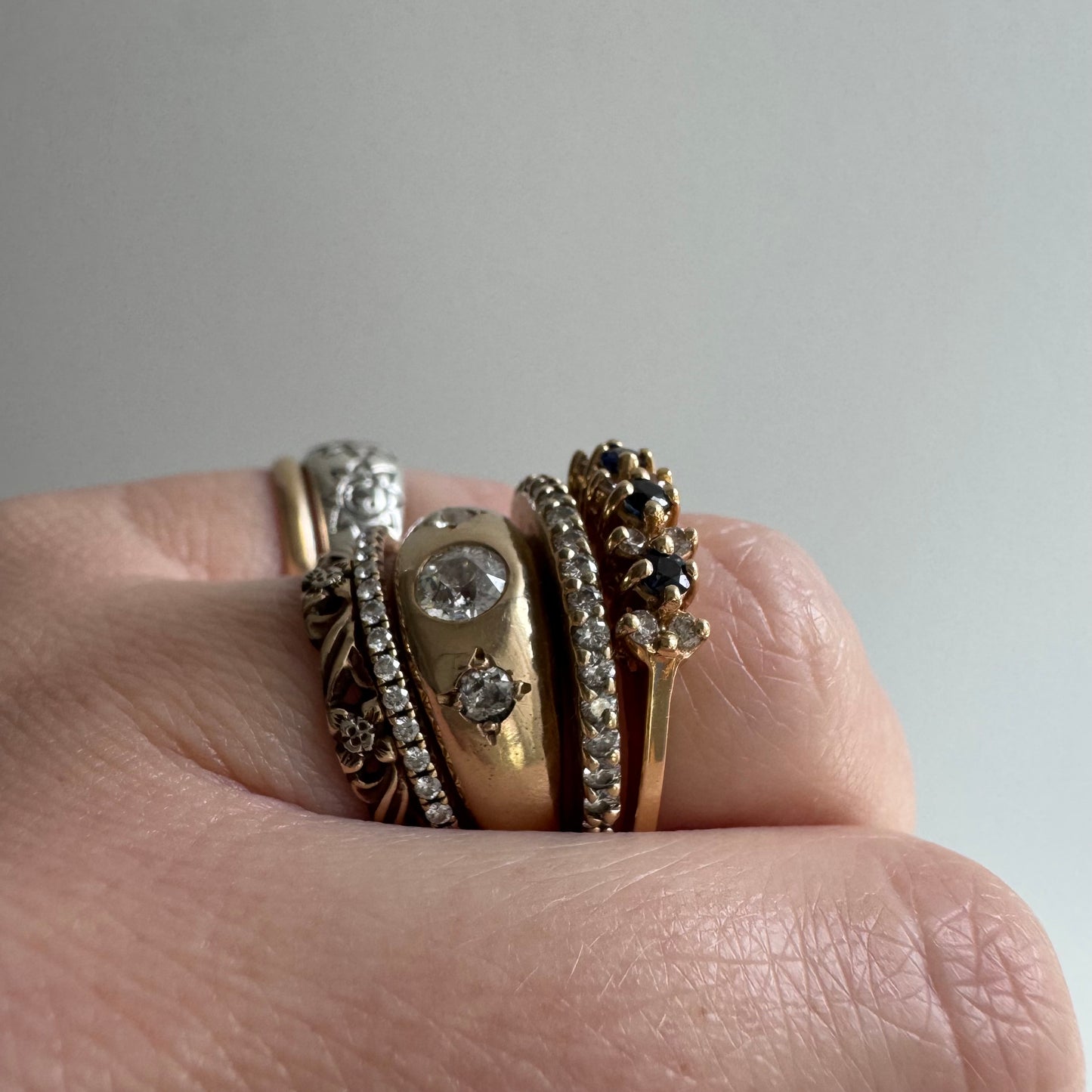 E S T A T E // sapphire timeline / 14k cluster band with sapphires and diamonds / size 6.75