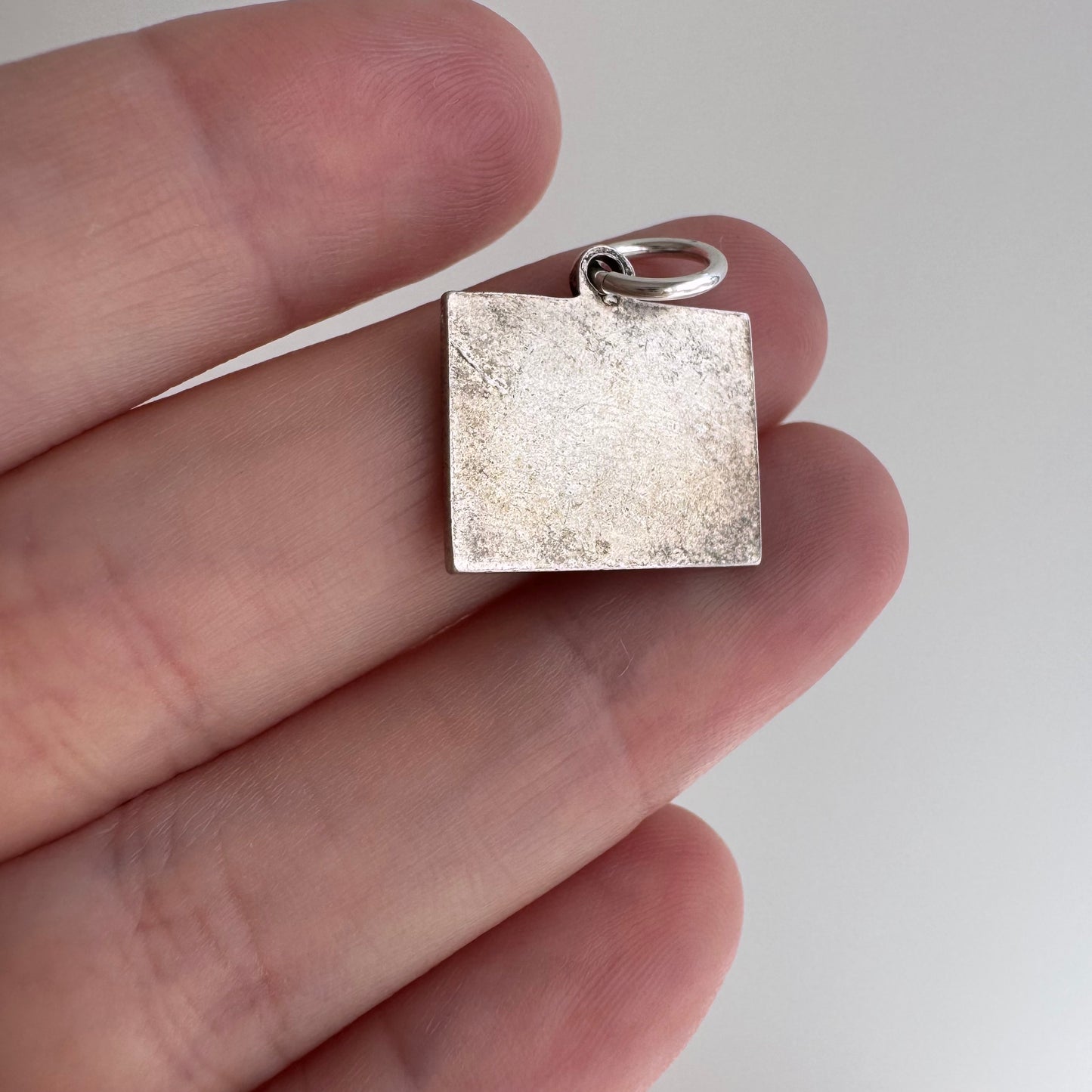 V I N T A G E // musical reminder / sterling silver and enamel musical staff / a pendant