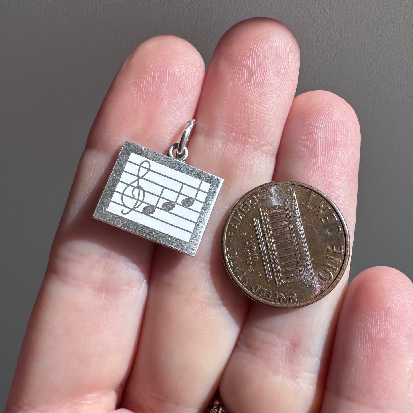 V I N T A G E // musical reminder / sterling silver and enamel musical staff / a pendant