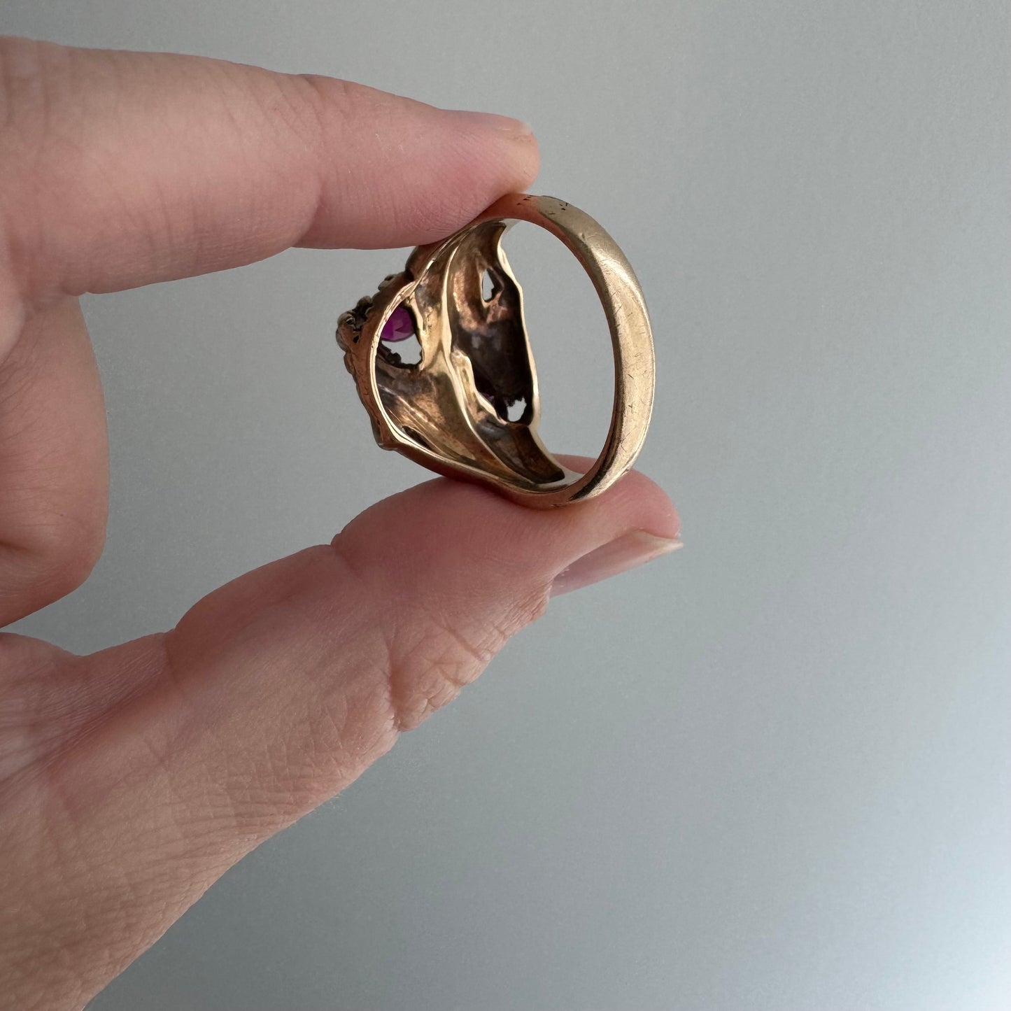 V I N T A G E // double dragon / 10k yellow gold dragon bypass ring with synthetic rubies / size 10.75