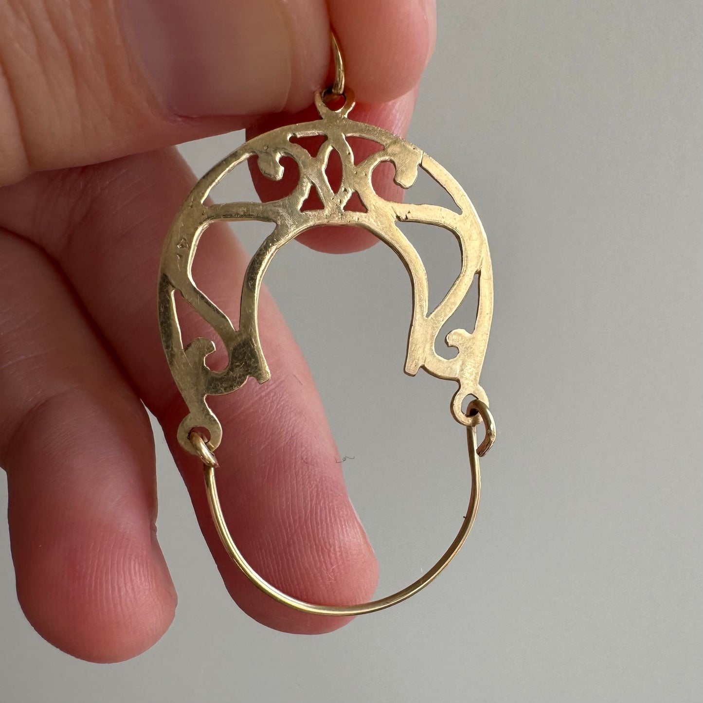 V I N T A G E // horse shoe helper / 14k yellow gold charm holder connector / a charm holder