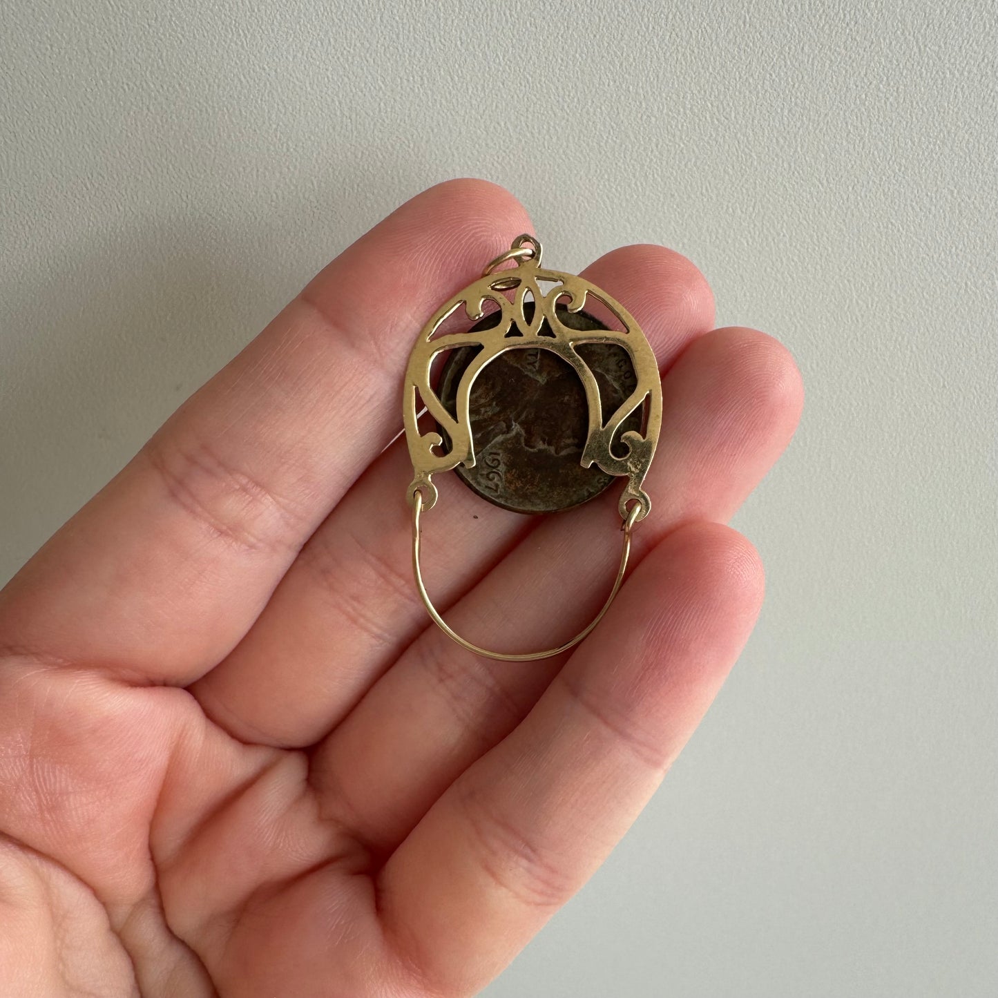 V I N T A G E // horse shoe helper / 14k yellow gold charm holder connector / a charm holder