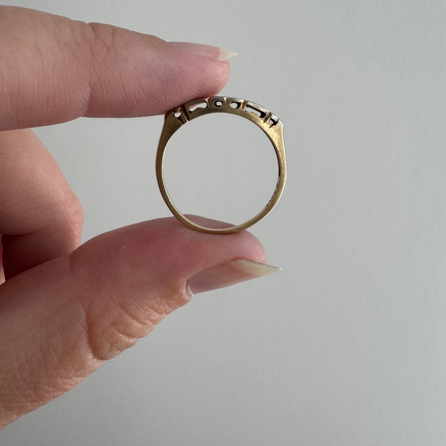 V I N T A G E // floral wave / 14k yellow and white gold embossed band / size 6