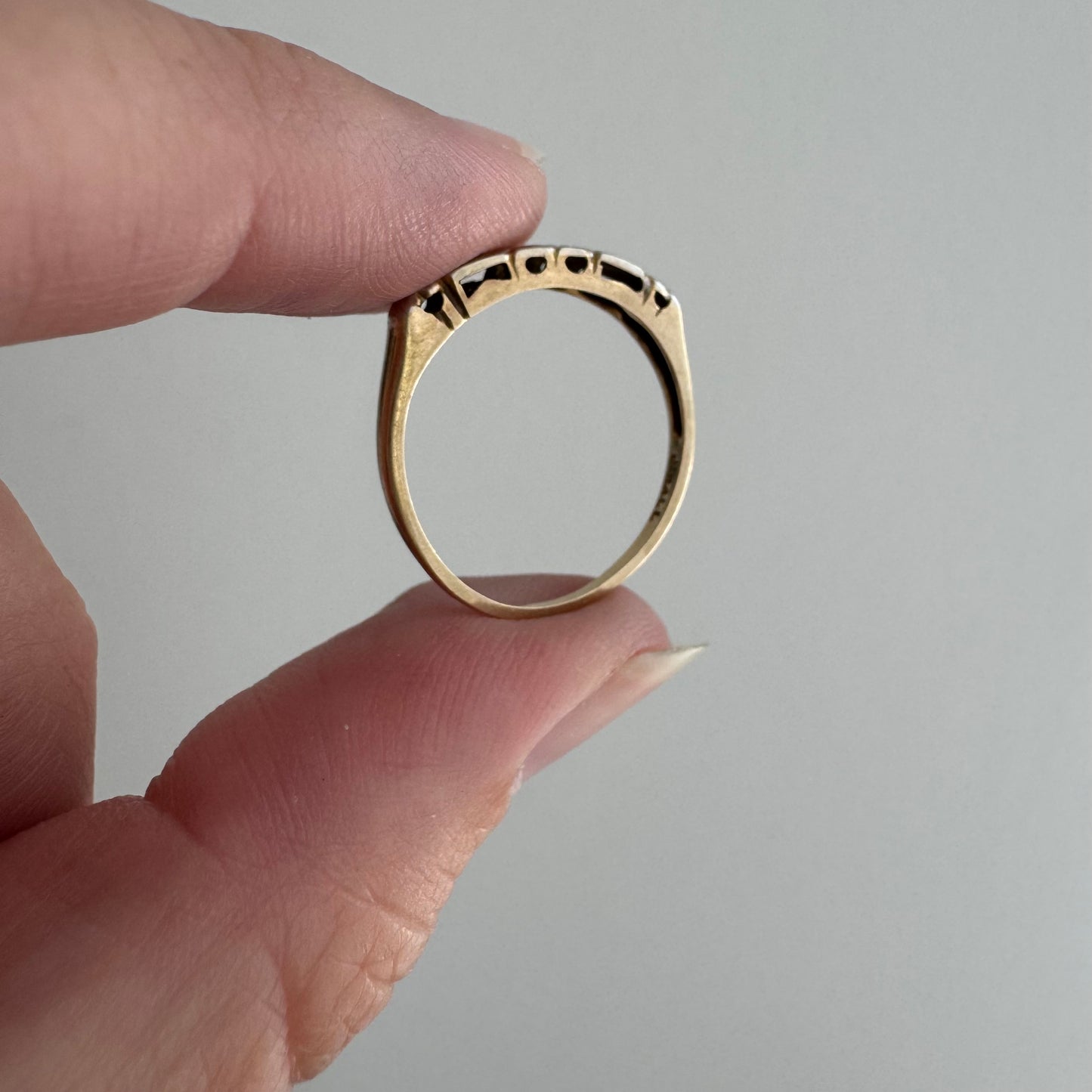 V I N T A G E // floral wave / 14k yellow and white gold embossed band / size 6