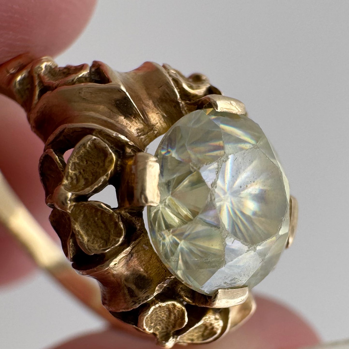 V I N T A G E // nouveau blooms / 14k 1930s floral solitaire mounting with green quartz / size 8