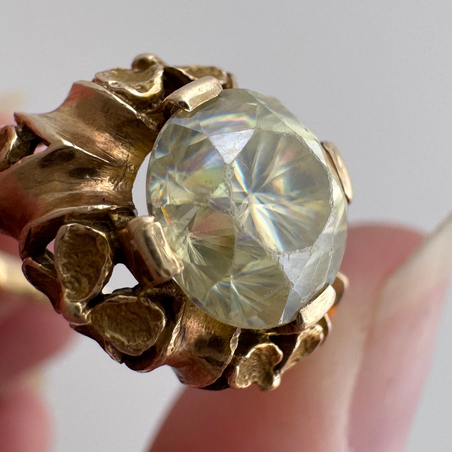 V I N T A G E // nouveau blooms / 14k 1930s floral solitaire mounting with green quartz / size 8