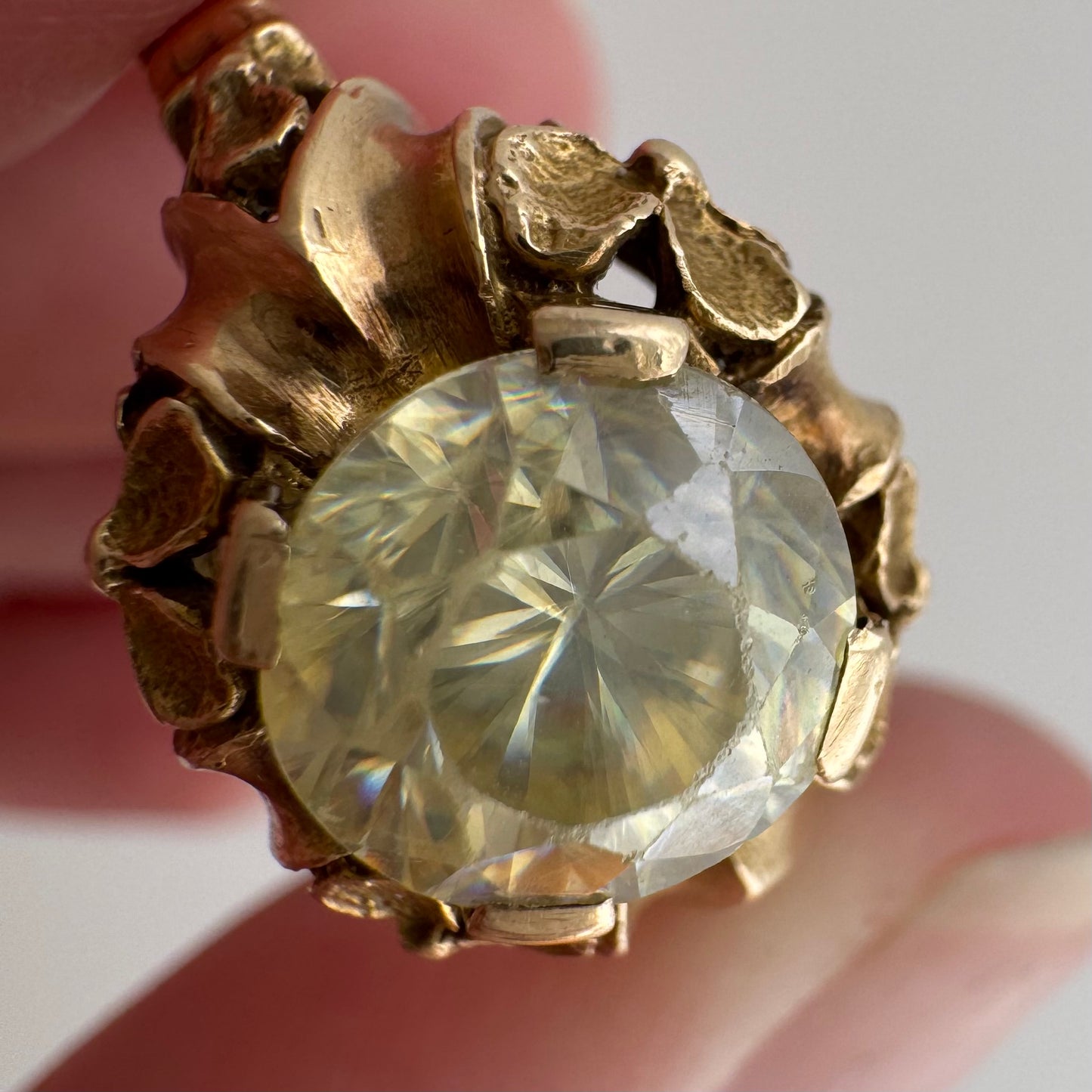 V I N T A G E // nouveau blooms / 14k 1930s floral solitaire mounting with green quartz / size 8