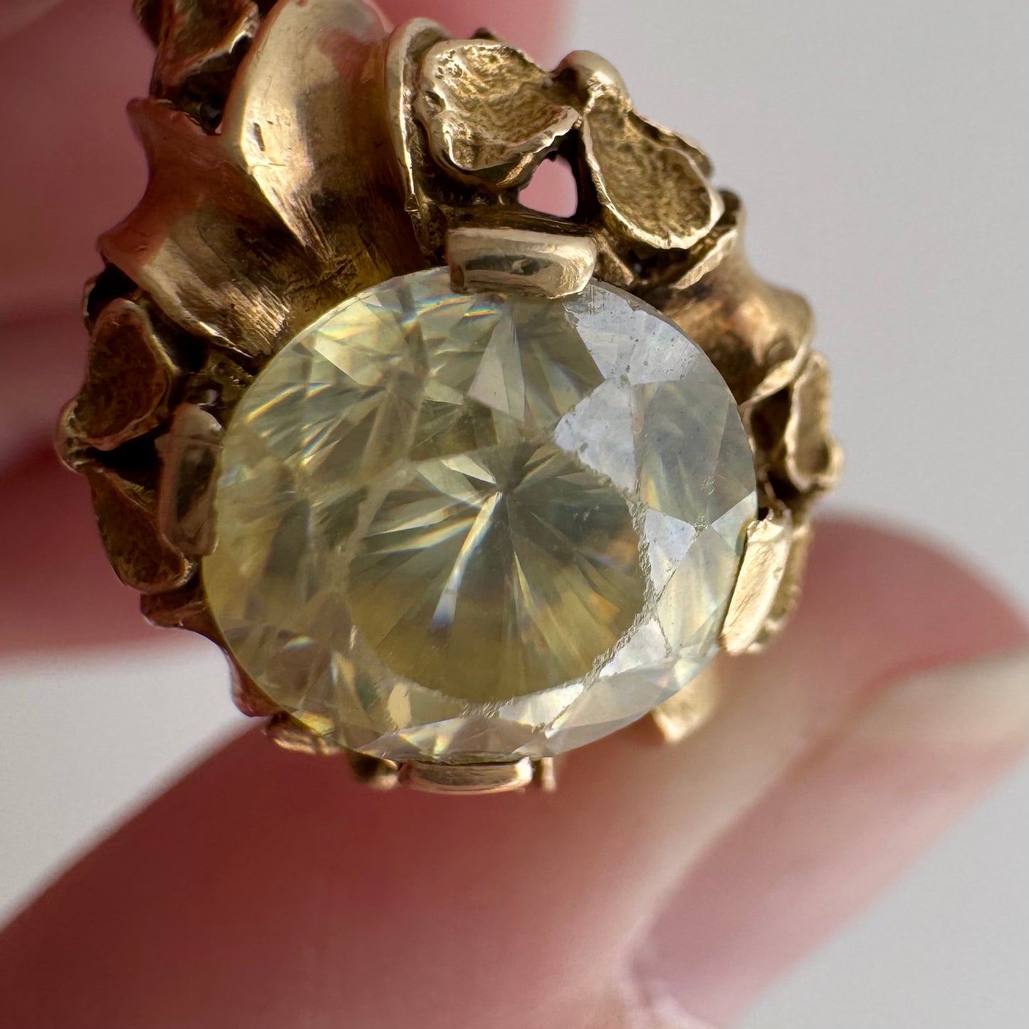 V I N T A G E // nouveau blooms / 14k 1930s floral solitaire mounting with green quartz / size 8