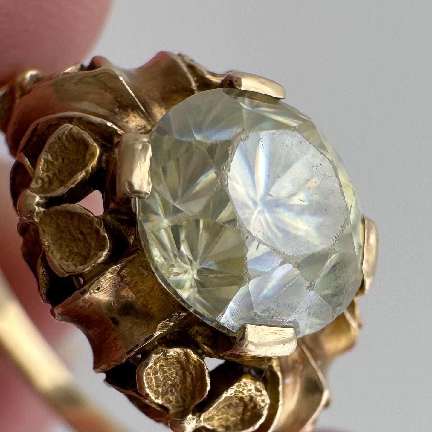 V I N T A G E // nouveau blooms / 14k 1930s floral solitaire mounting with green quartz / size 8