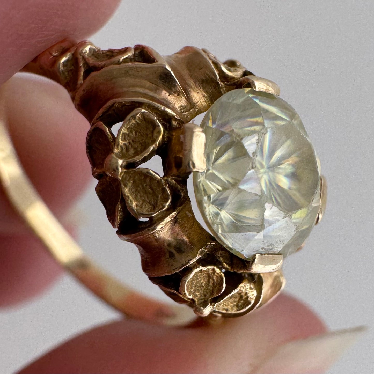 V I N T A G E // nouveau blooms / 14k 1930s floral solitaire mounting with green quartz / size 8