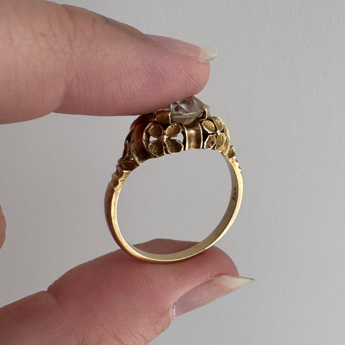 V I N T A G E // nouveau blooms / 14k 1930s floral solitaire mounting with green quartz / size 8