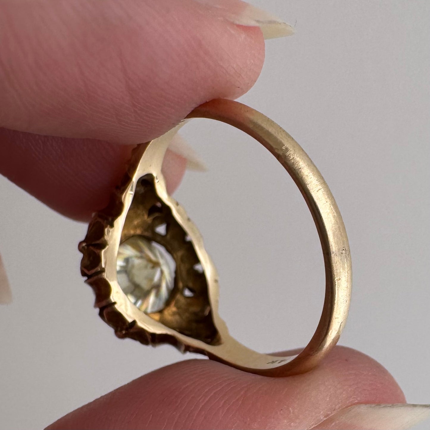 V I N T A G E // nouveau blooms / 14k 1930s floral solitaire mounting with green quartz / size 8