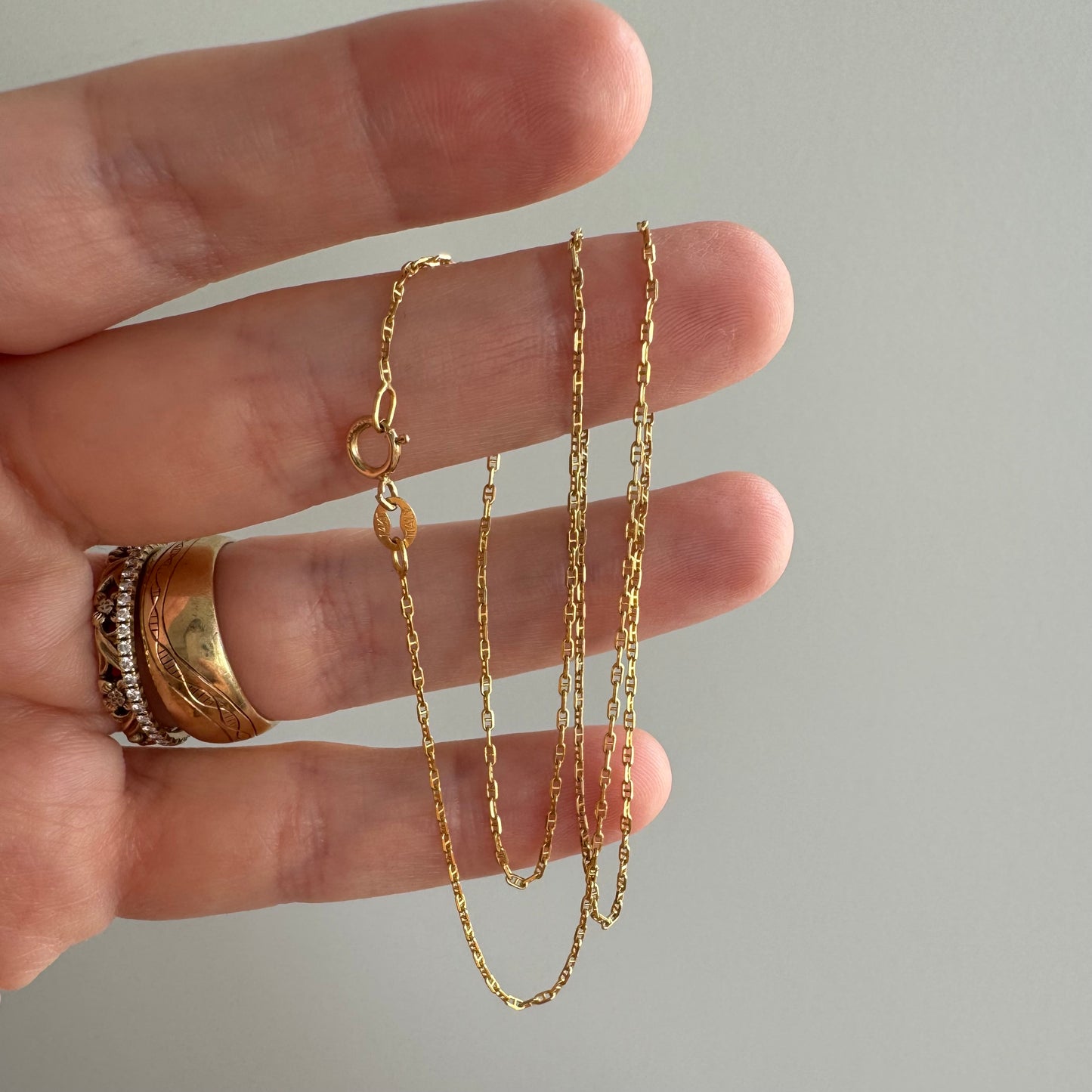 V I N T A G E // dainty anchor / 14k yellow gold dainty mariner anchor link chain / 16"