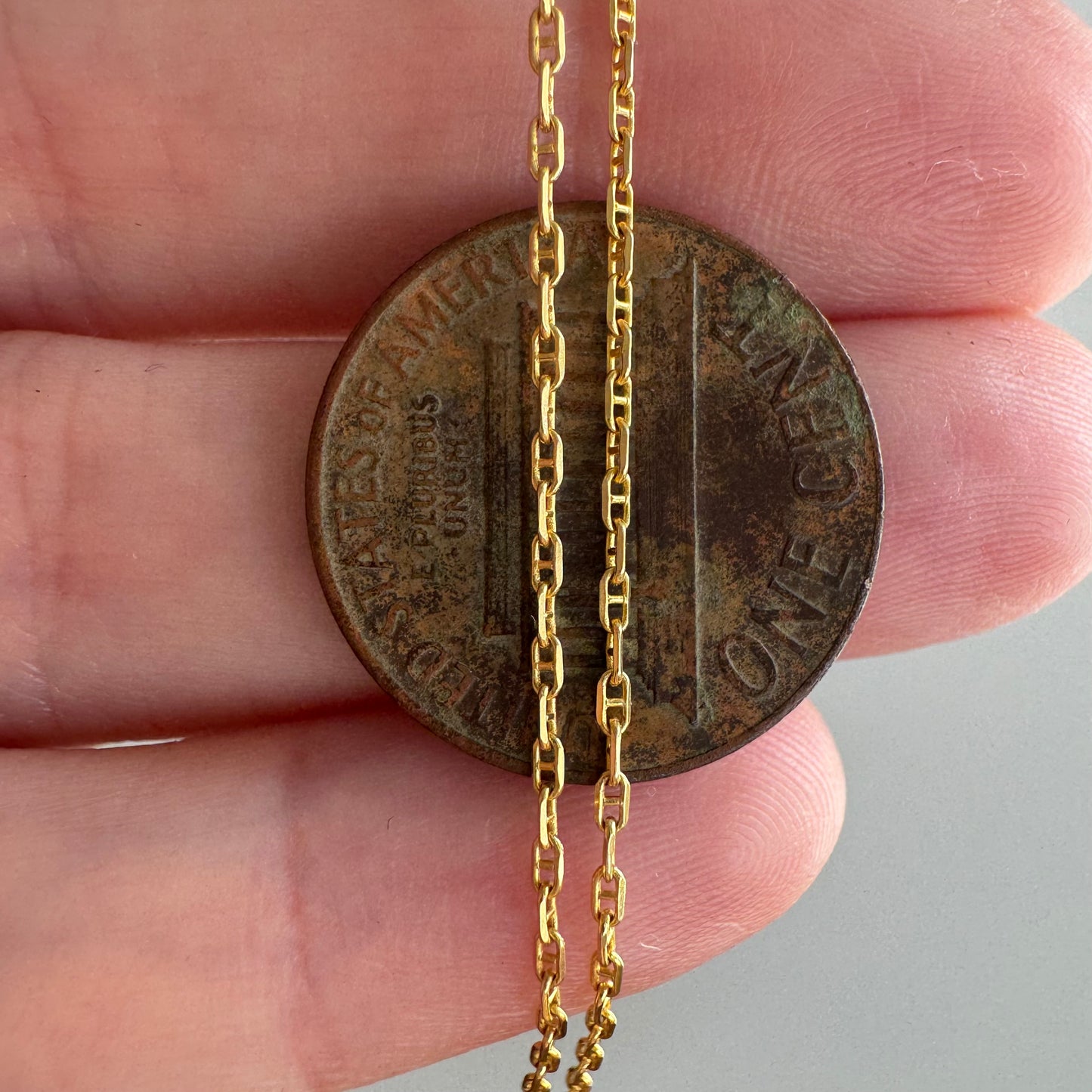 V I N T A G E // dainty anchor / 14k yellow gold dainty mariner anchor link chain / 16"