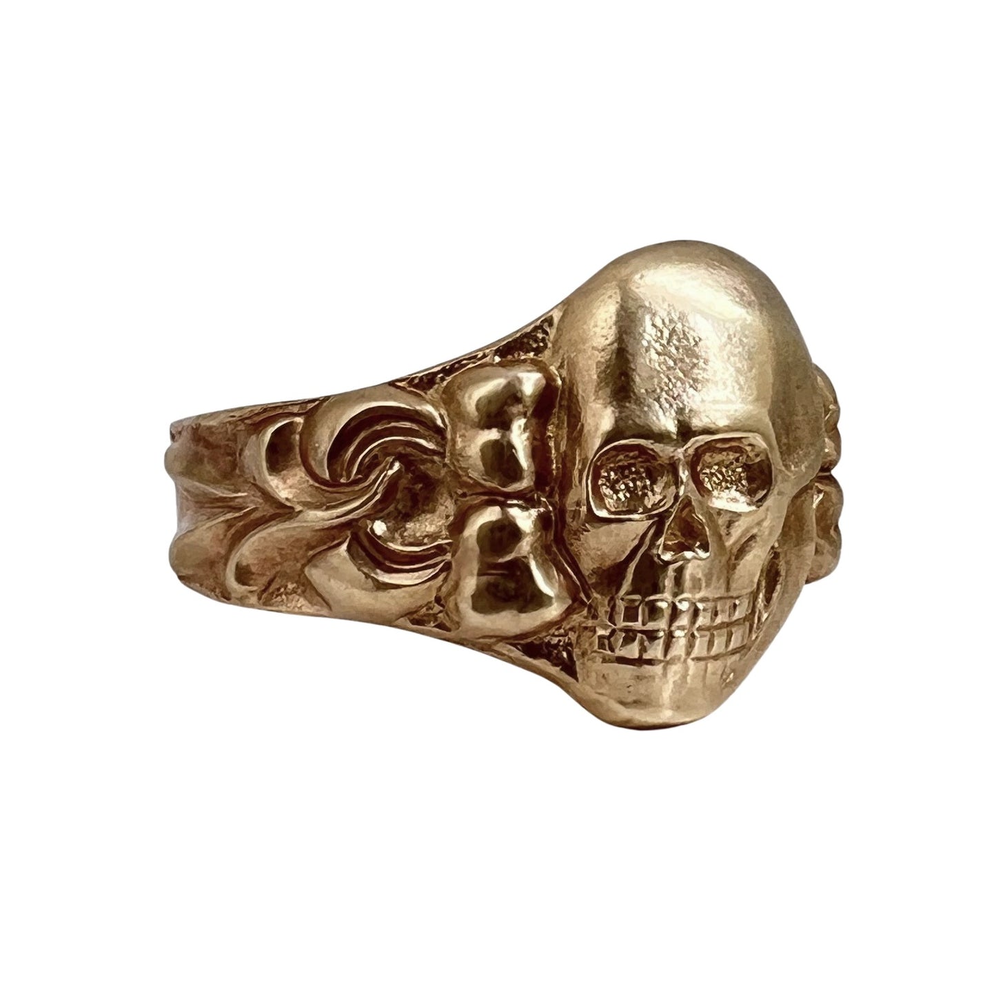 P R E - L O V E D // memento mori grin / 14k yellow gold skull ring / size 6