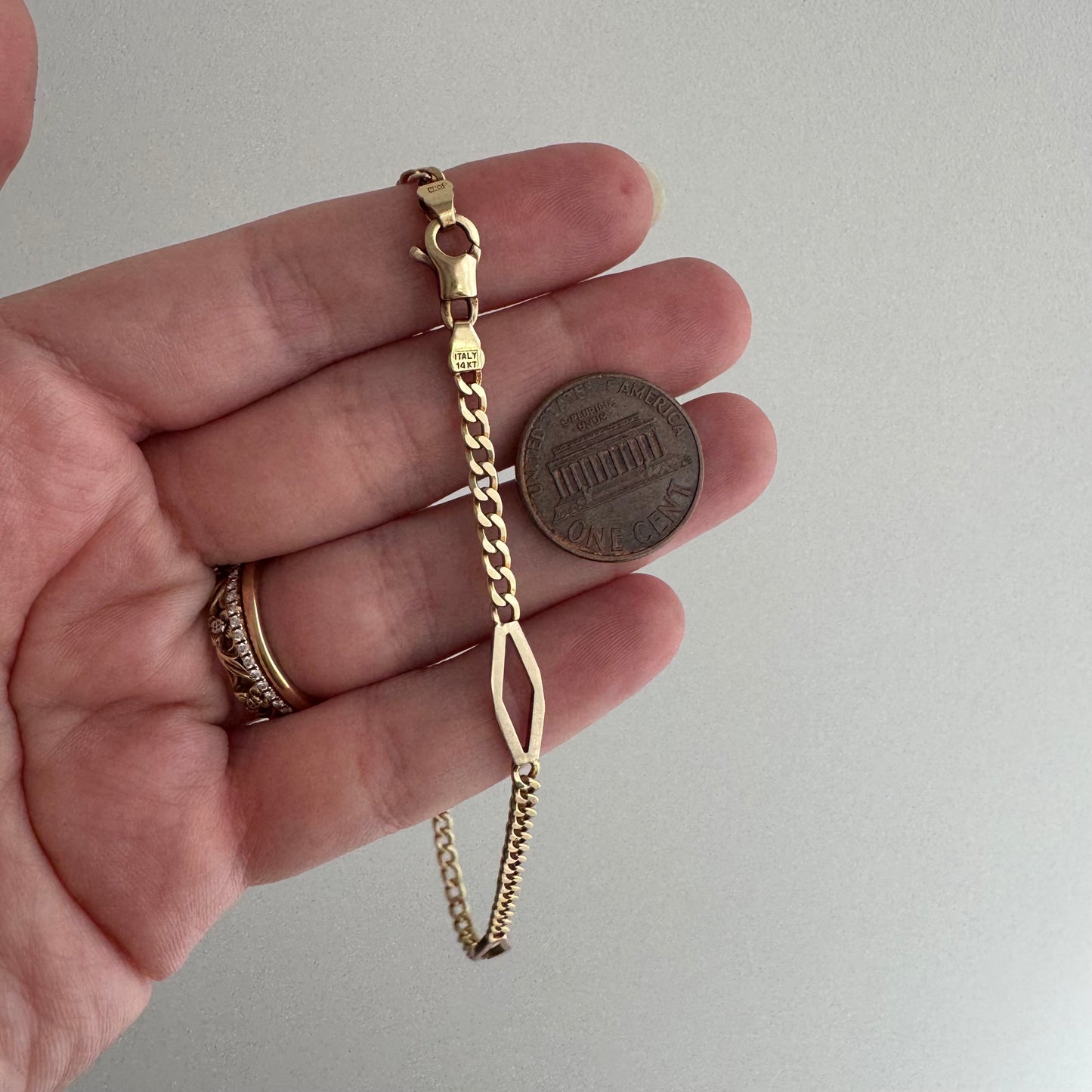 V I N T A G E // sassy curb / 14k yellow gold flat curb link with diamond shape stations / bracelet or anklet / just over 9.5", 6.6g