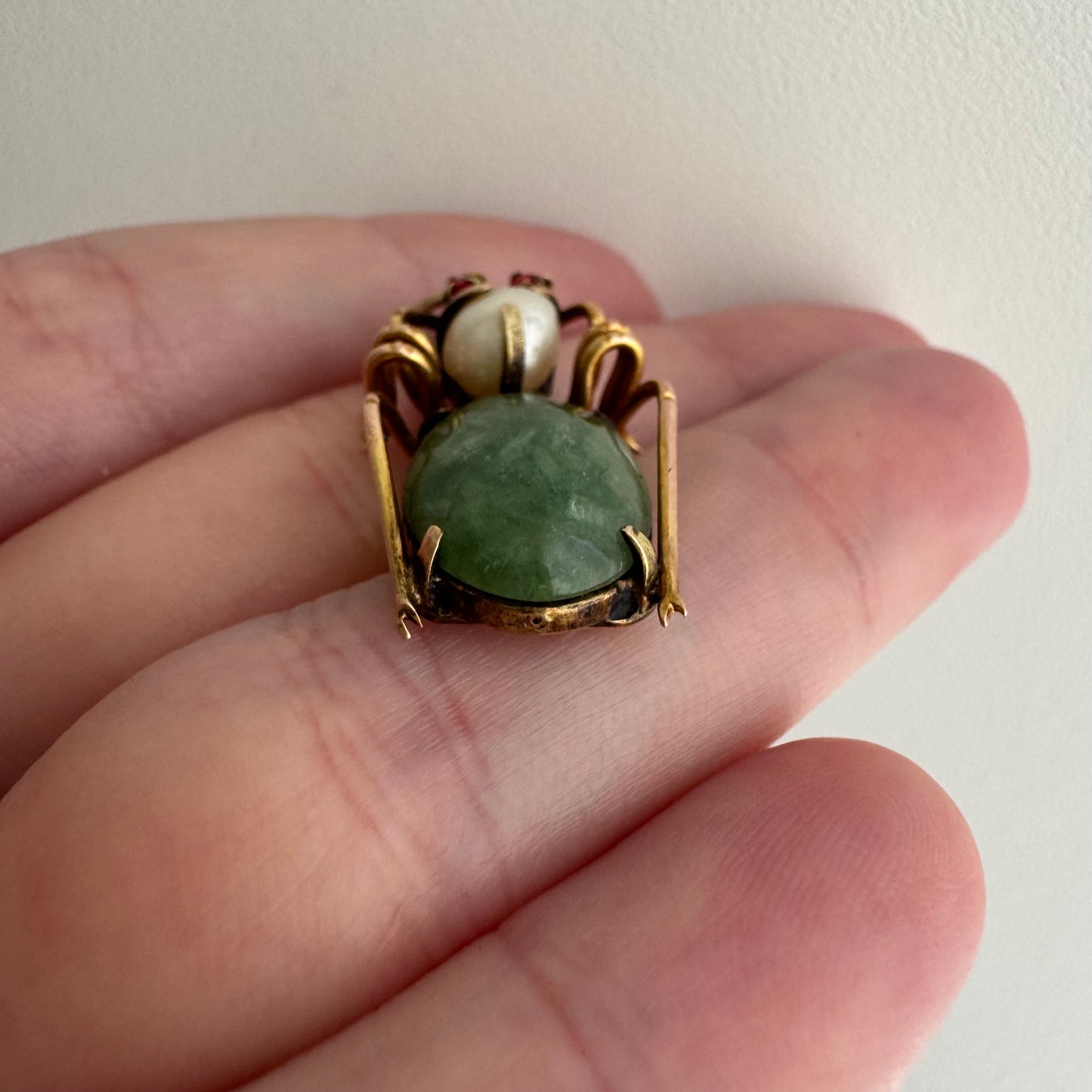 reimagined V I N T A G E // beetle cosplay / 9k 375 spider pendant / a brooch conversion