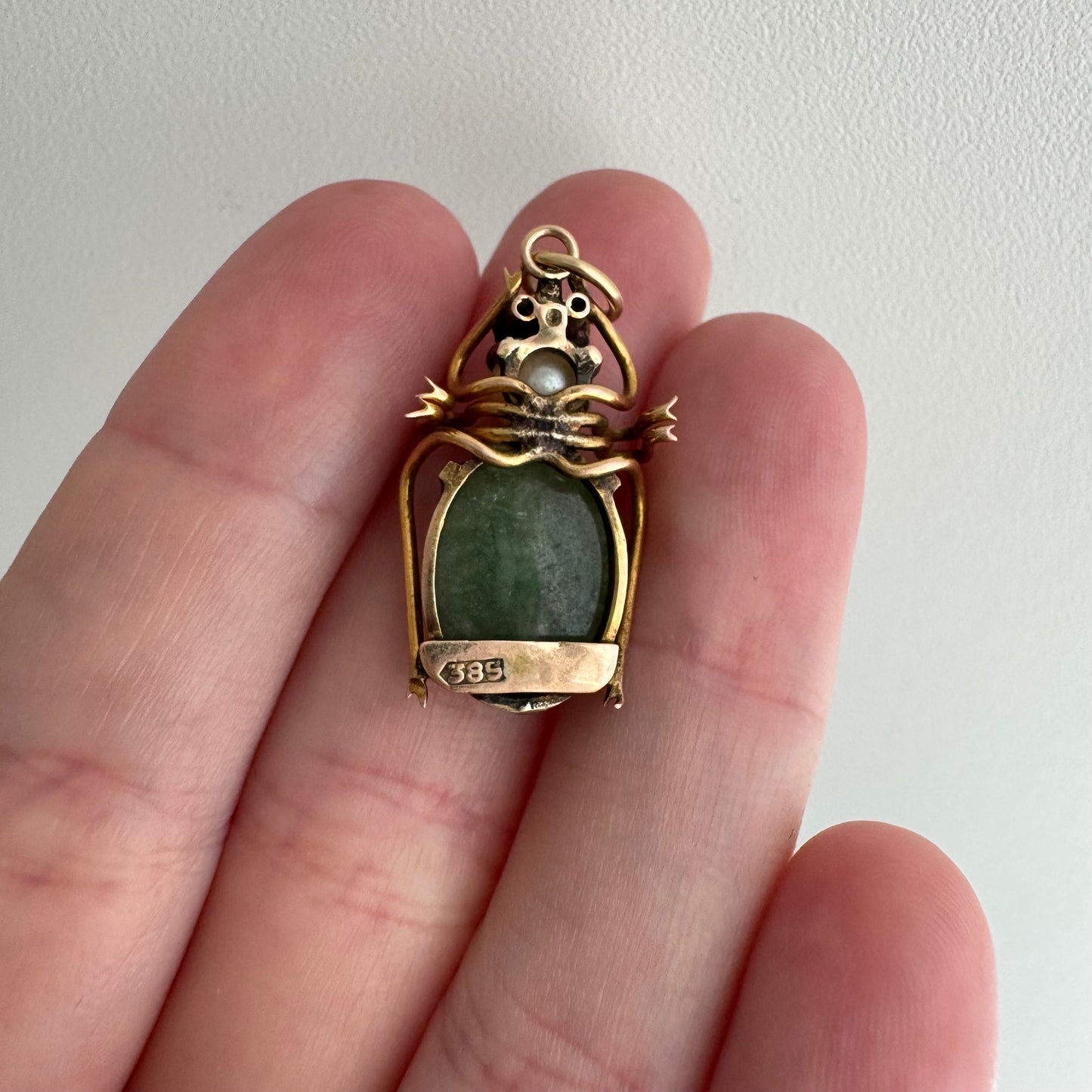 reimagined V I N T A G E // beetle cosplay / 9k 375 spider pendant / a brooch conversion