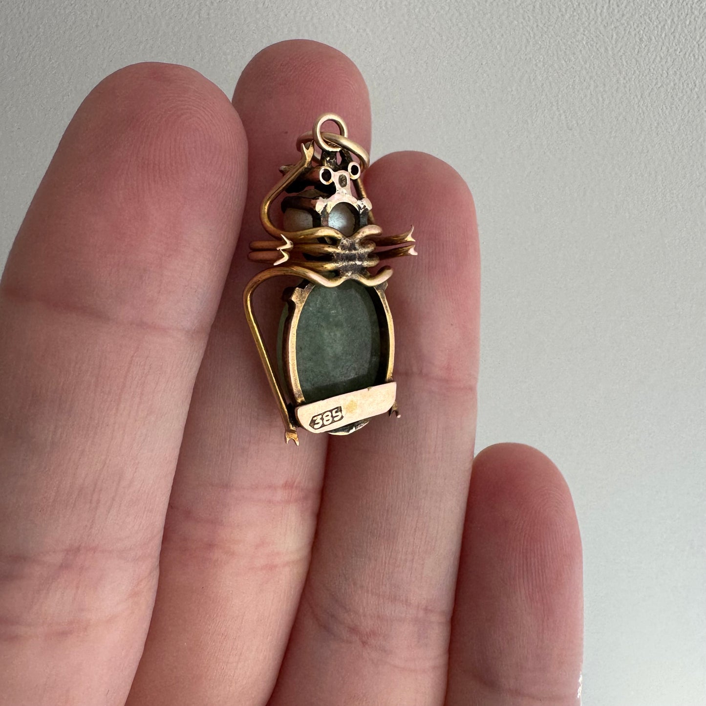 reimagined V I N T A G E // beetle cosplay / 9k 375 spider pendant / a brooch conversion