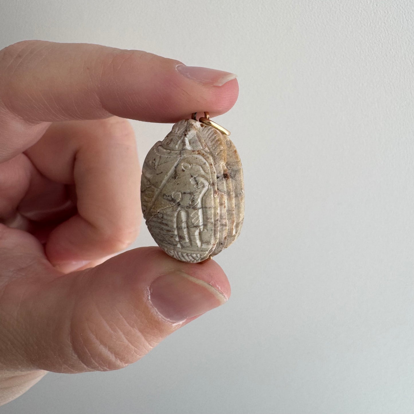 V I N T A G E // dynamic beetle / 14k and carved faience or stone scarab with maybe Horus carving / a pendant