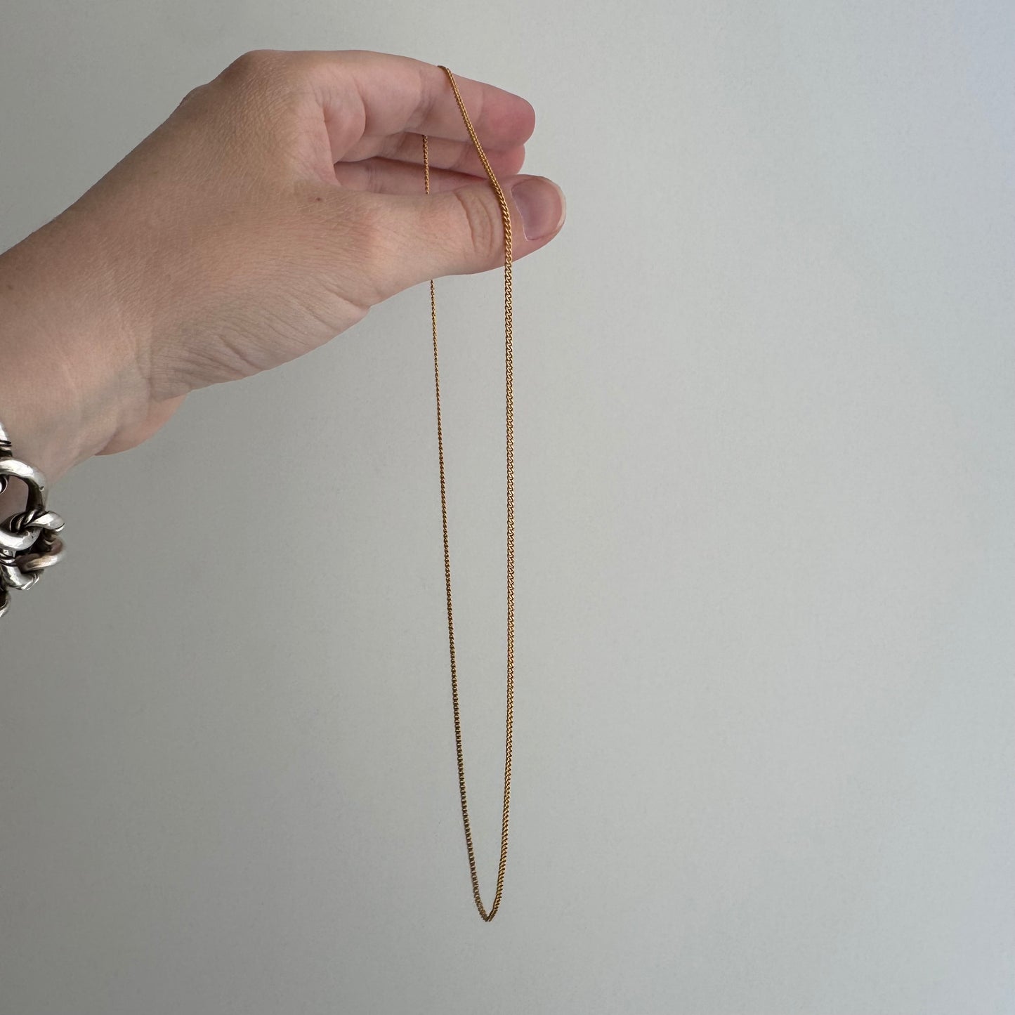 V I N T A G E // dainty, sturdy curb / 10k solid gold tight narrow curb chain necklace / 18"+, 3.5g