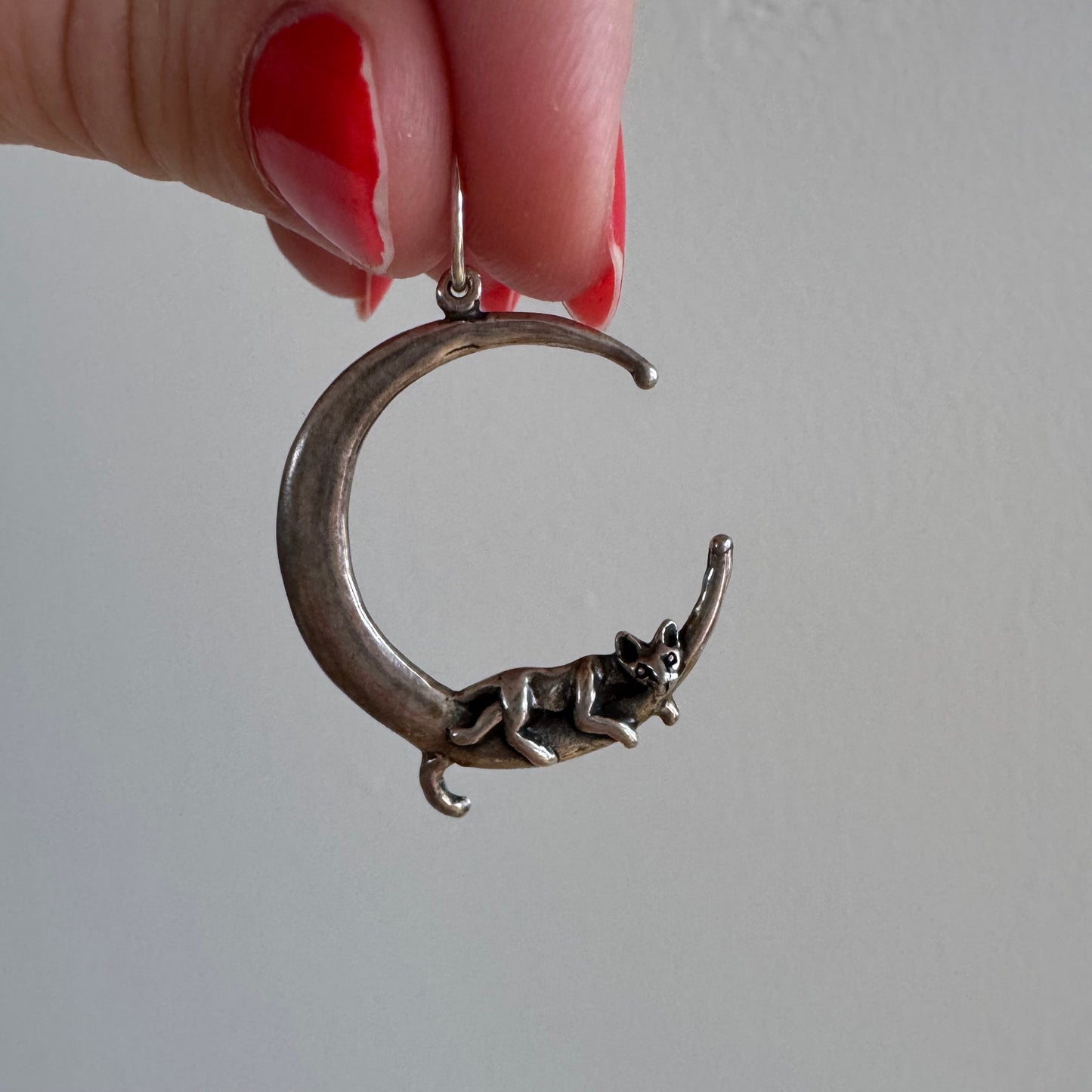 V I N T A G E // moon kitty / sterling silver cat on the moon / a pendant