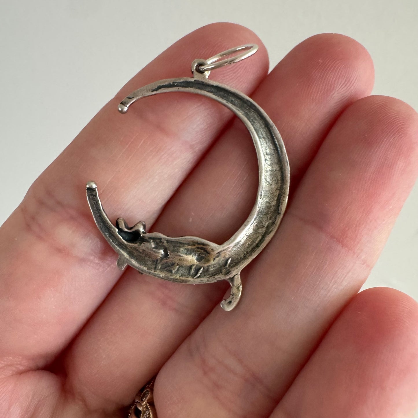 V I N T A G E // moon kitty / sterling silver cat on the moon / a pendant