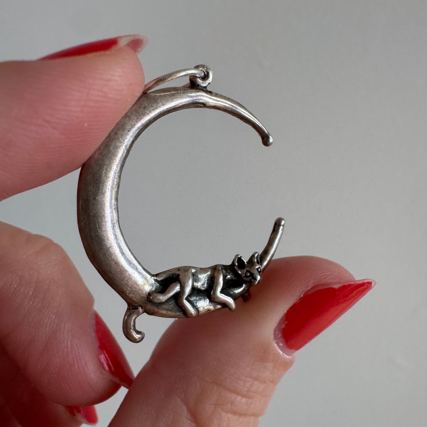 V I N T A G E // moon kitty / sterling silver cat on the moon / a pendant