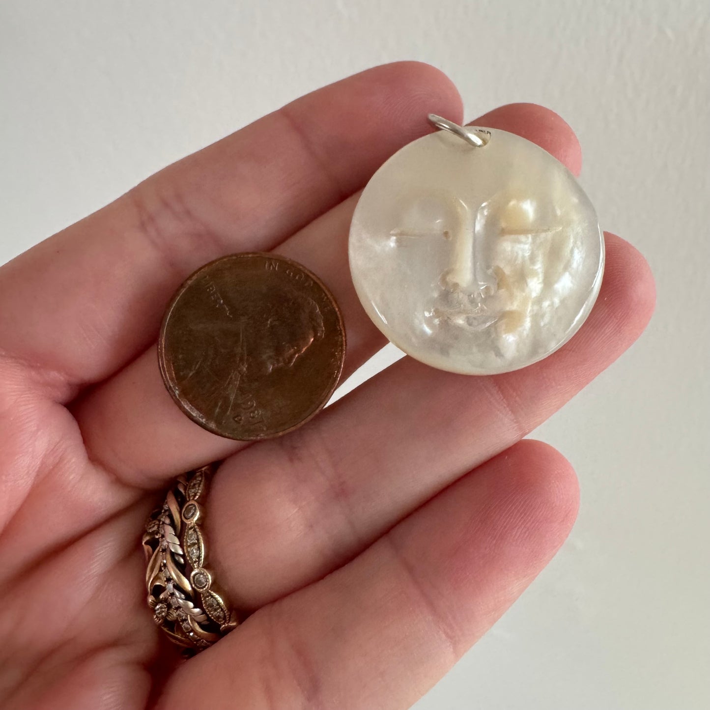 V I N T A G E // 1970s moon / carved mother of pearl moon / a pendant