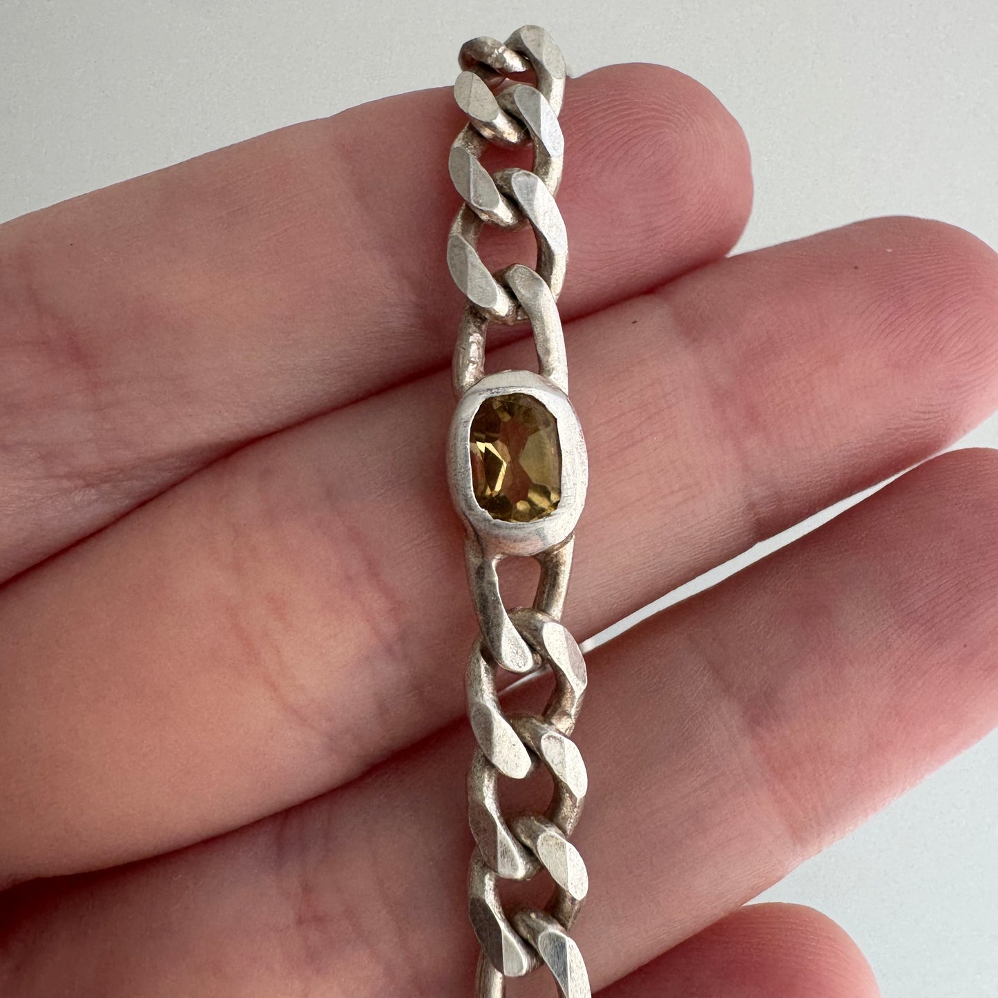 V I N T A G E // bezeled stations / Italy sterling silver figaro chain with topaz stations / 24", 31g