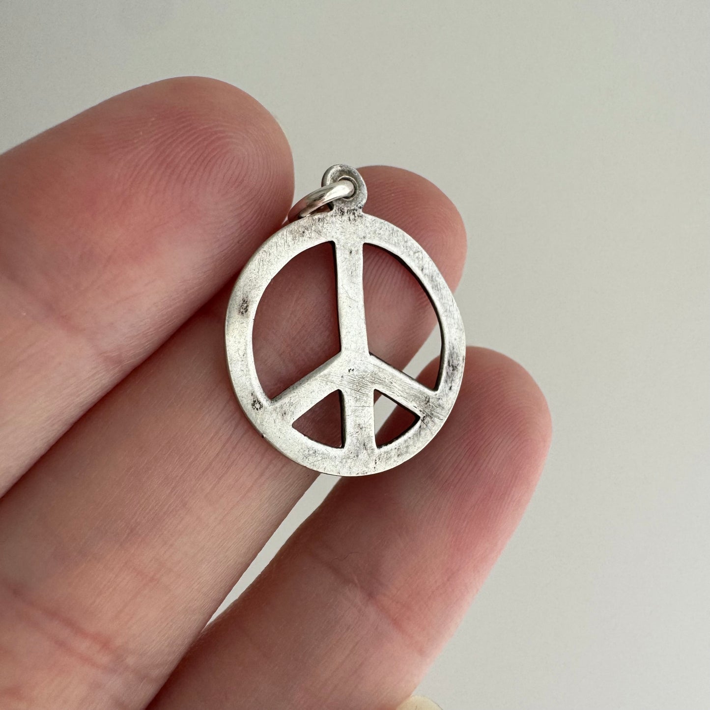 V I N T A G E // battered peace / sterling silver peace sign / a pendant