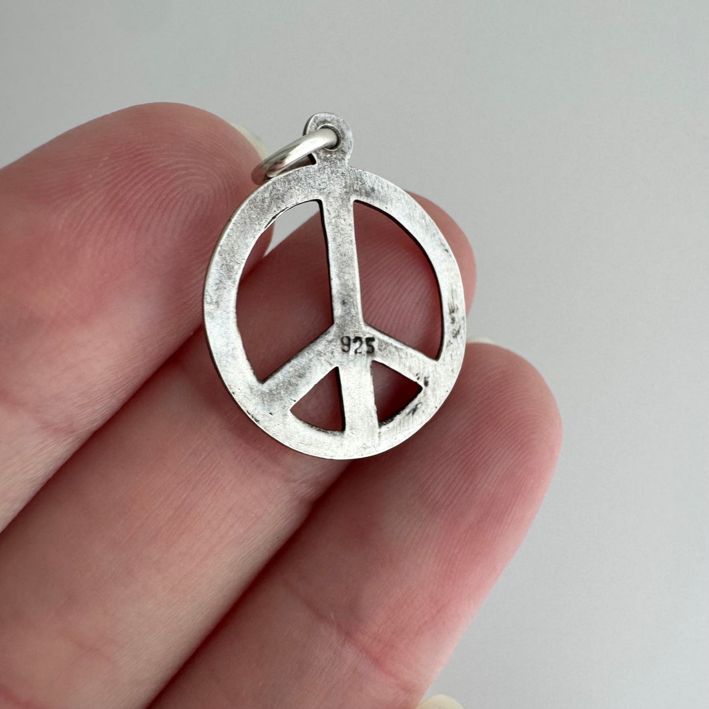 V I N T A G E // battered peace / sterling silver peace sign / a pendant