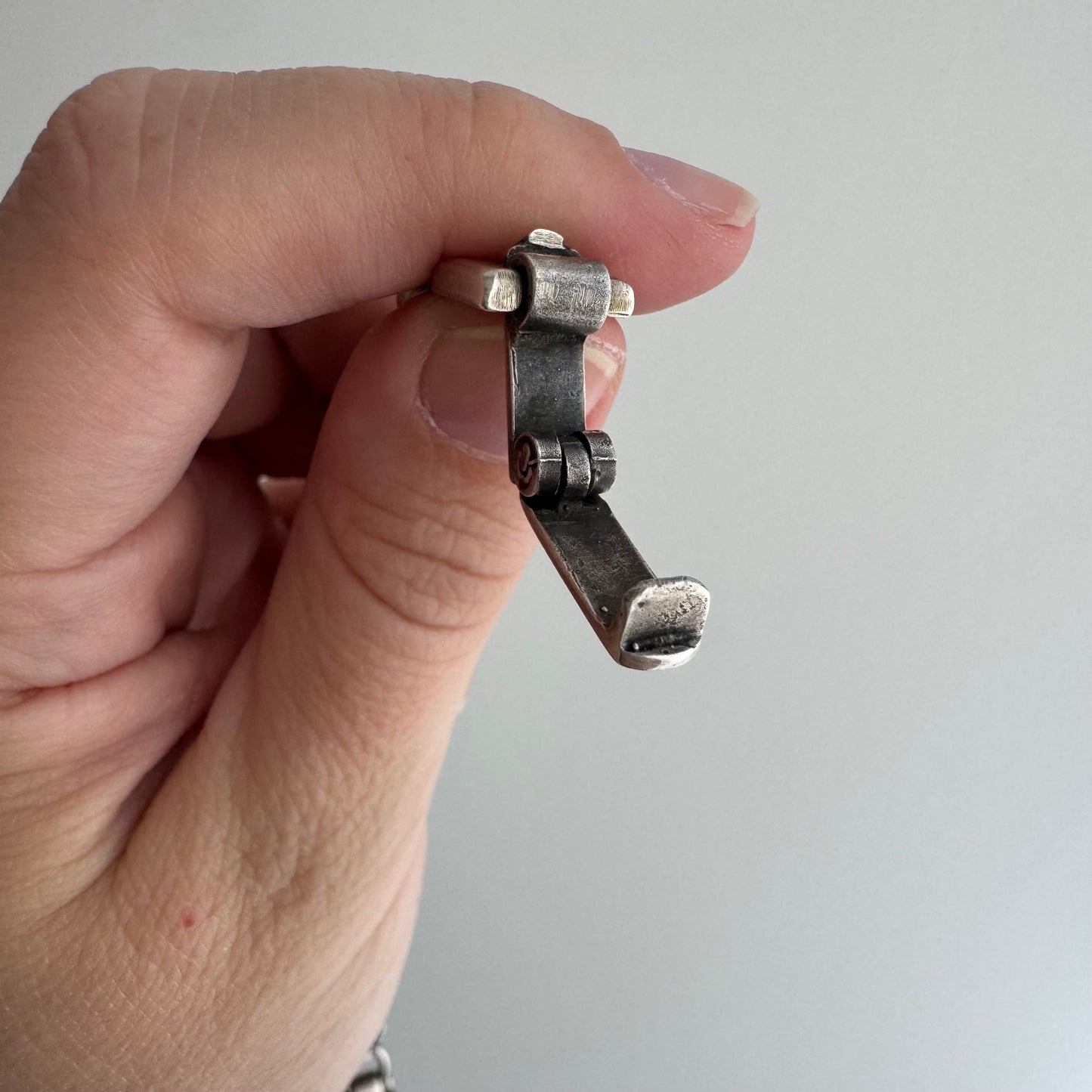 V I N T A G E // stirrup / 900 silver stirrup link geometric bracelet / 7.25", 27.2g