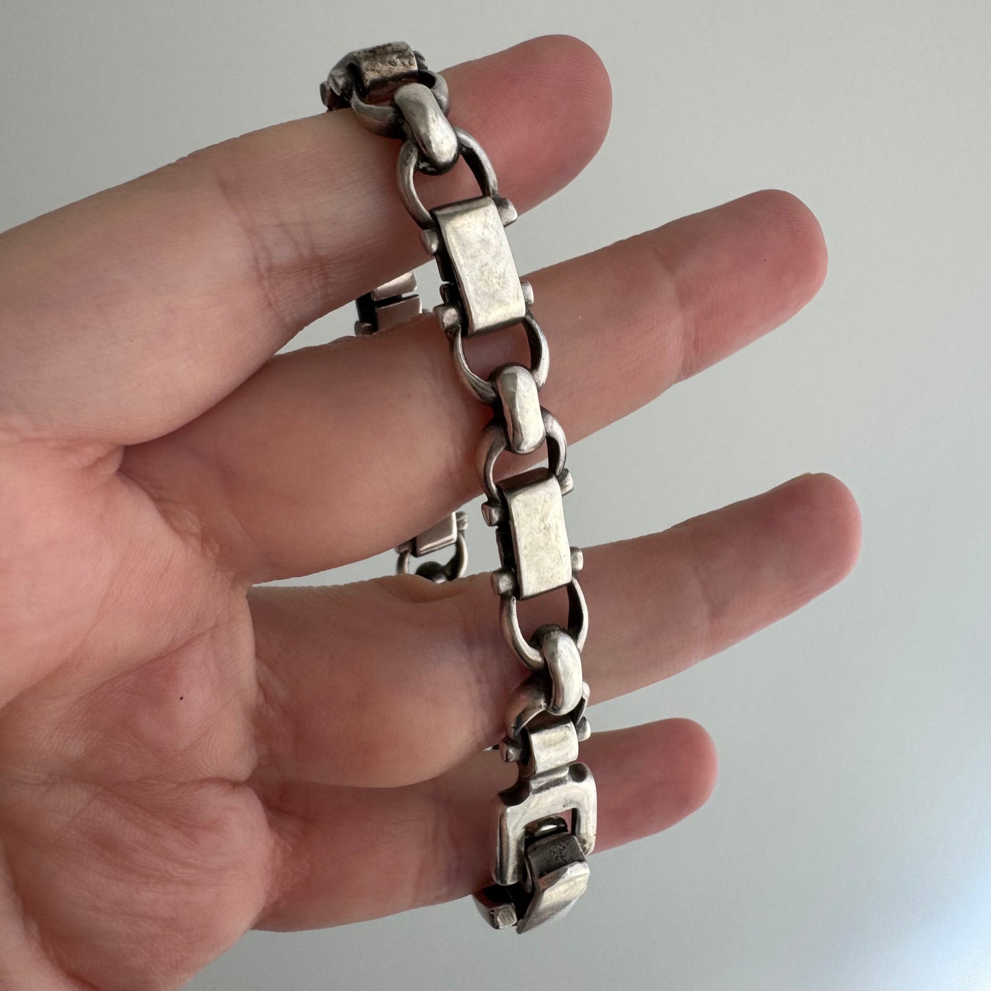 V I N T A G E // stirrup / 900 silver stirrup link geometric bracelet / 7.25", 27.2g