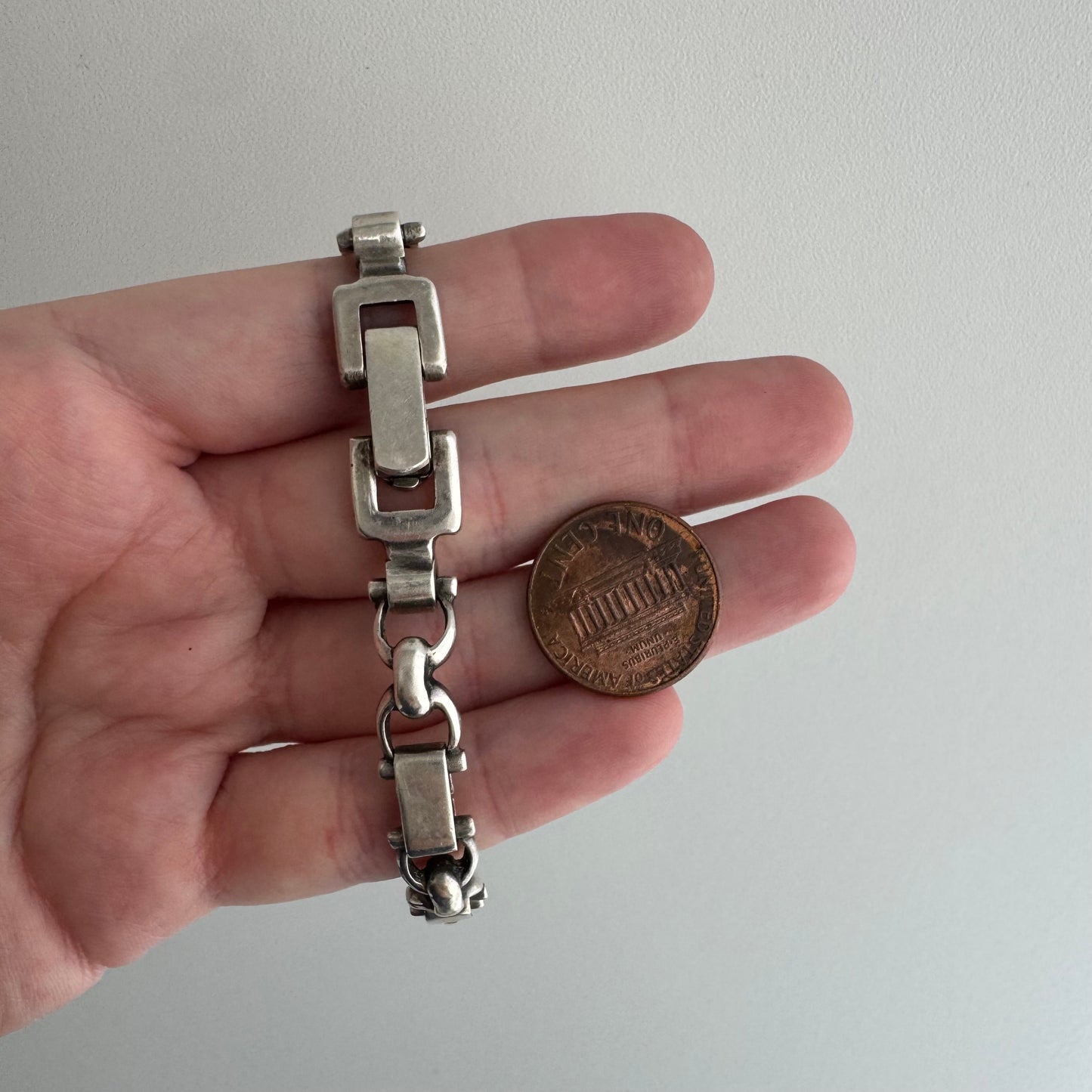 V I N T A G E // stirrup / 900 silver stirrup link geometric bracelet / 7.25", 27.2g