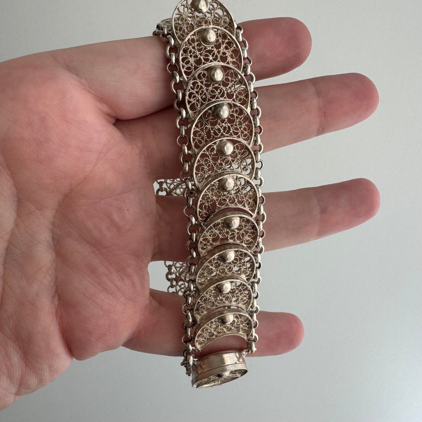 V I N T A G E // many many moons / eastern European 835 silver crescent moon filigree link flat chain bracelet / 7.75", 25g