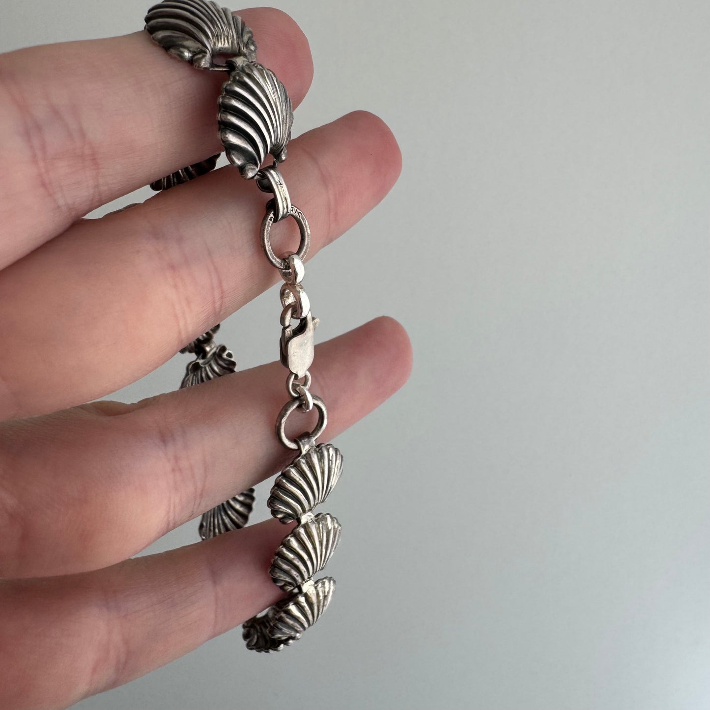 V I N T A G E // beach comber / sterling silver shell link bracelet by Beau / 7.5", 9.5g