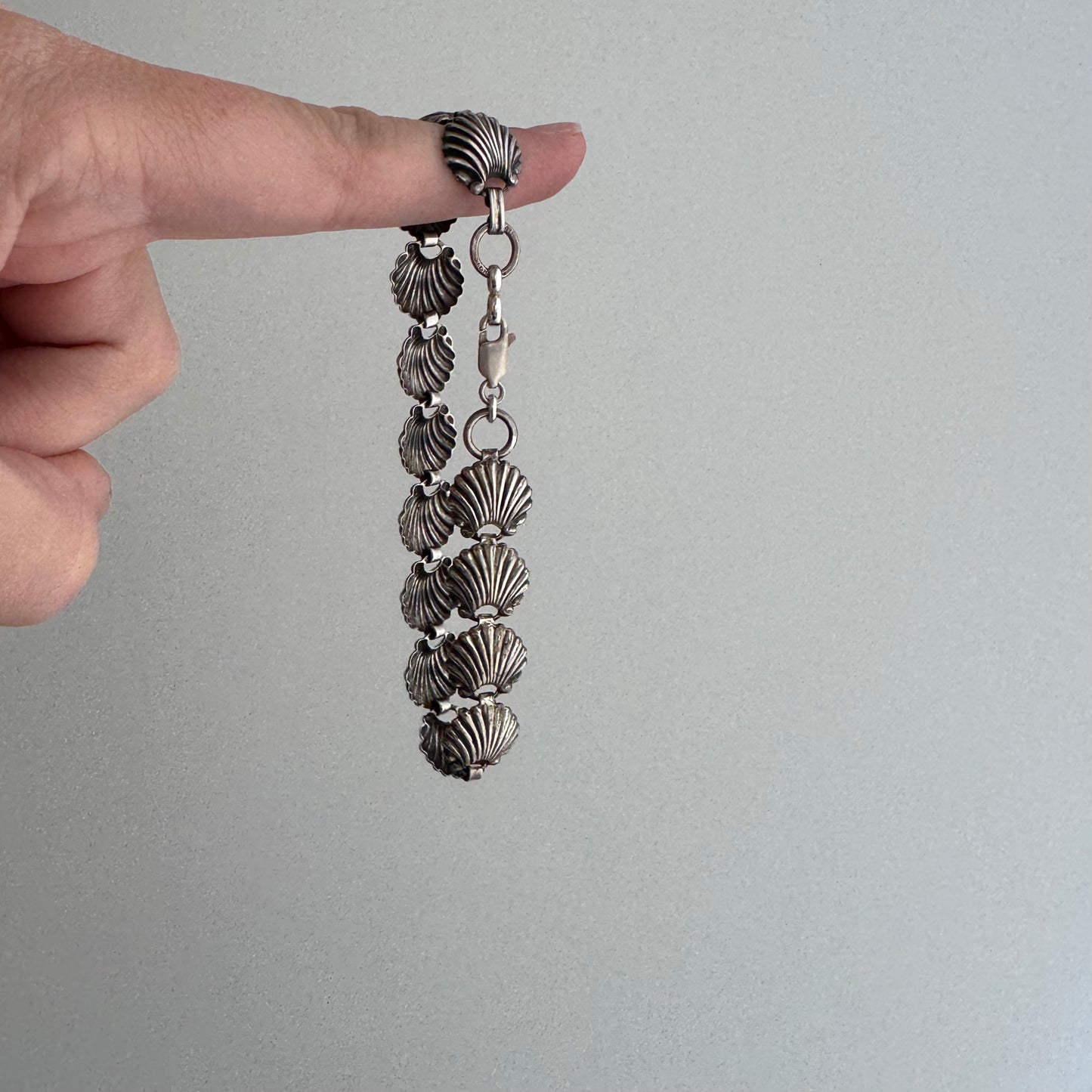 V I N T A G E // beach comber / sterling silver shell link bracelet by Beau / 7.5", 9.5g